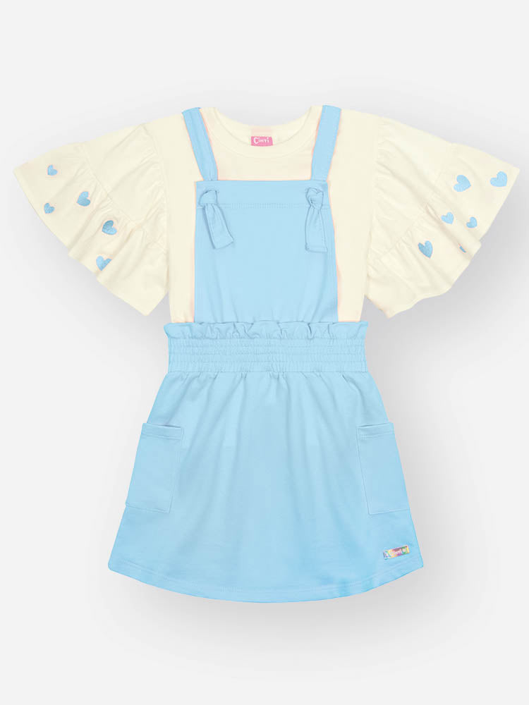 Salopete Infantil Cinti Verão Azul com Blusa Branca Corações