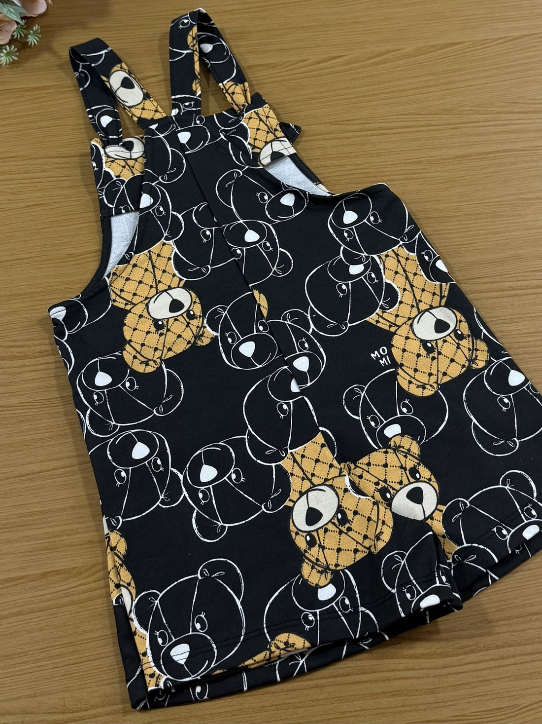 Jardineira Infantil Momi Preta Urso