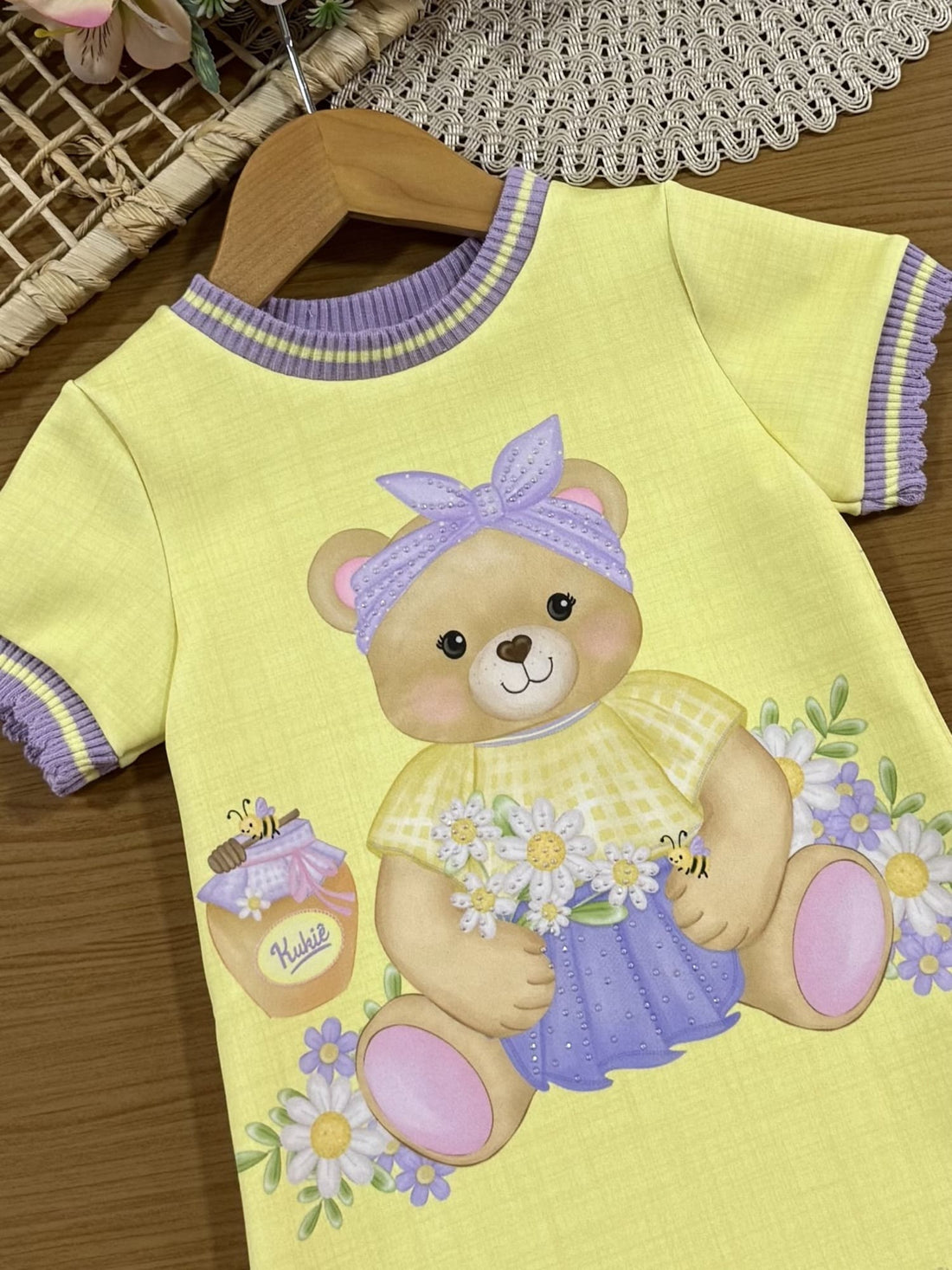 Vestido Infantil Kukiê Manga Curta Amarelo Ursinha Floral