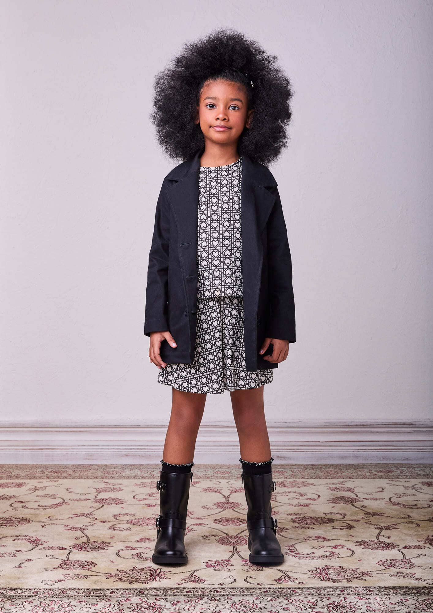 Conjunto Infantil Animê Inverno Saia com Shorts Embutido e Blusa Manga Curta Corações