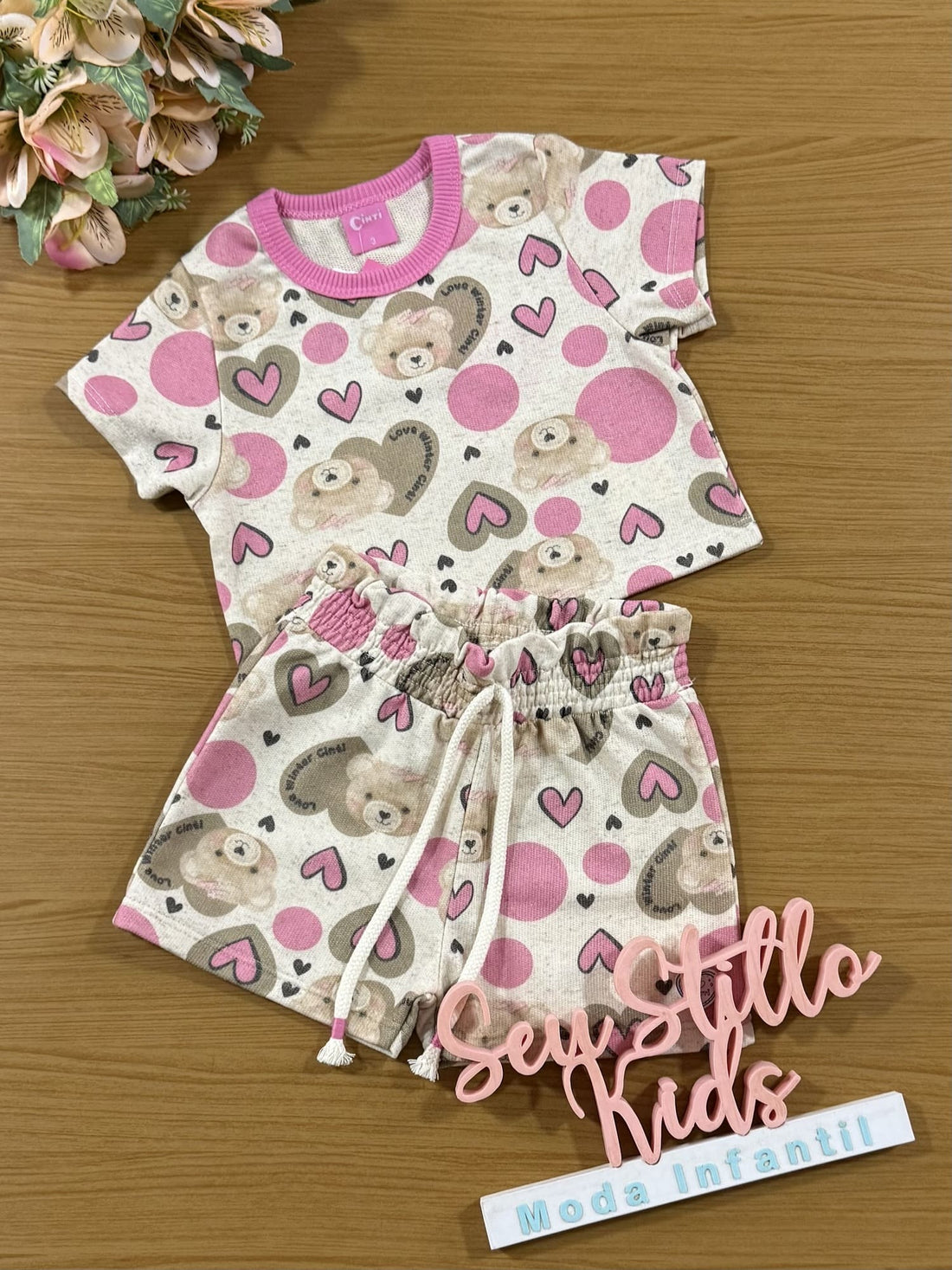 Conjunto Infantil Cinti Inverno Shorts e Cropped Corações Ursinhos