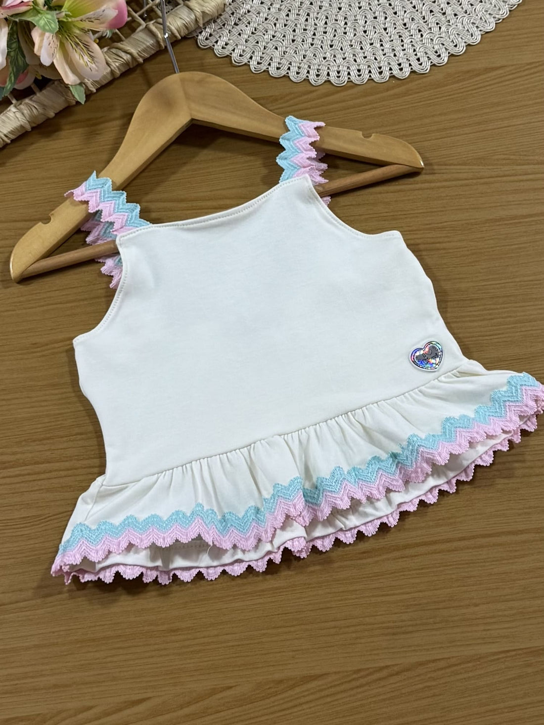 Conjunto Infantil Cinti Verão com Shorts Azul e Cropped Branco