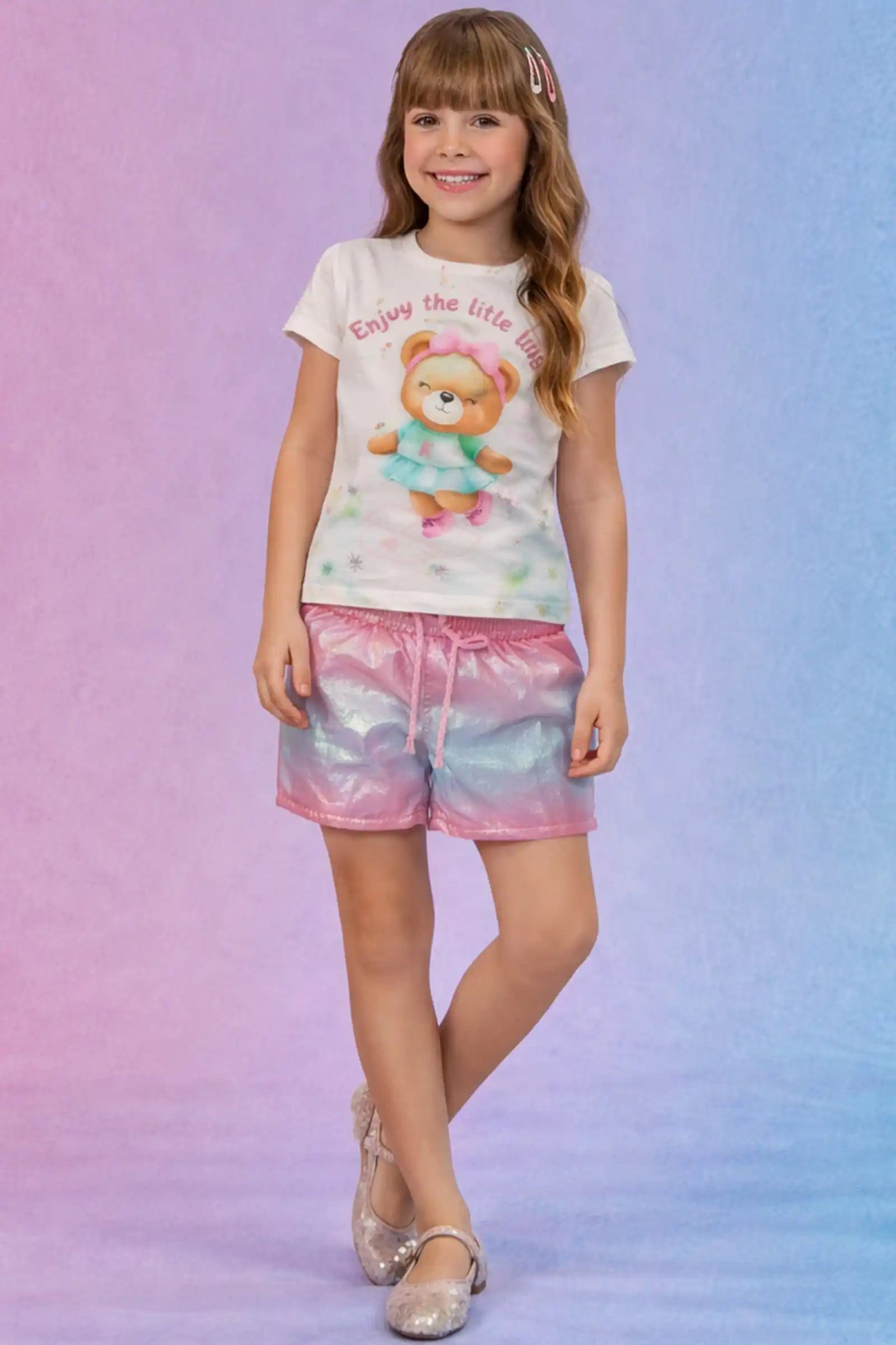 Conjunto Infantil Kukiê com Shorts Colorido e Blusa Ursinha Enjoy