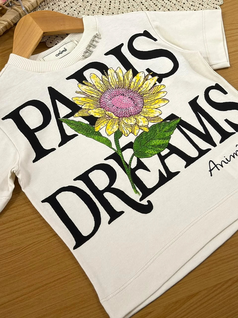 Conjunto Infantil Menina Animê com Saia e Blusa Bege Florzinha Paris Dreams