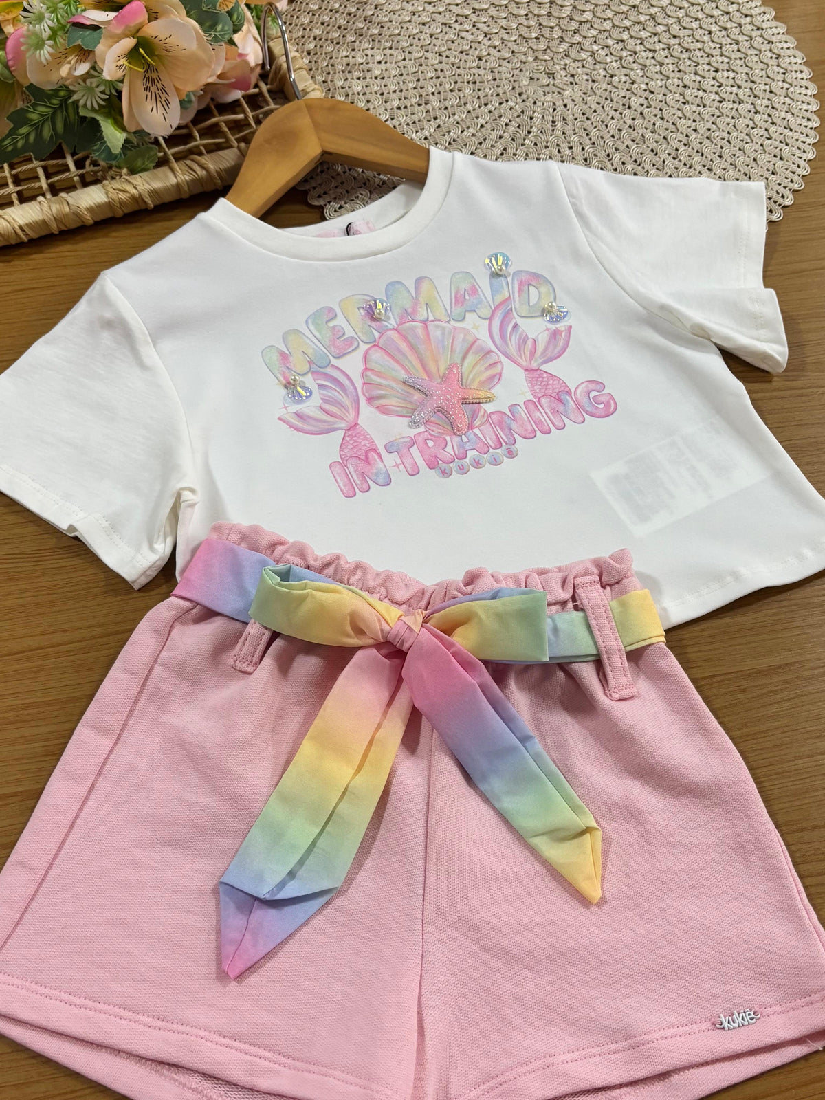 Conjunto Infantil Menina Kukiê com Shorts Rosa e Blusa Branca Mermaid