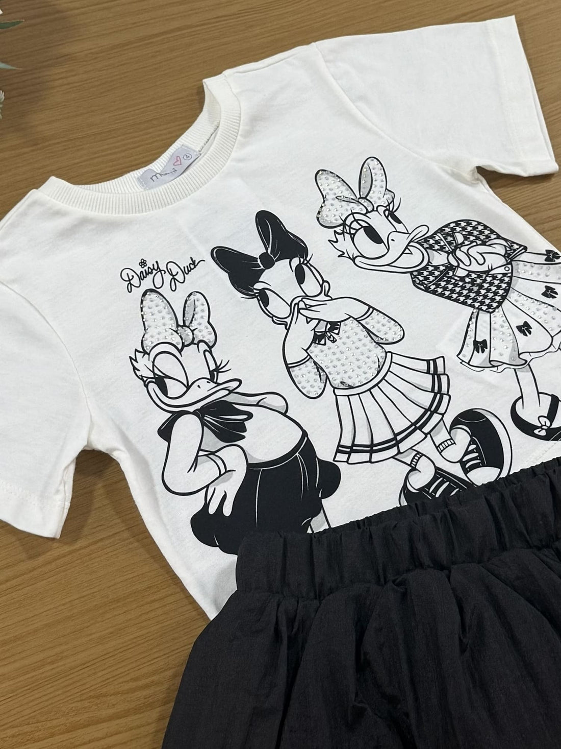 Conjunto Infantil Momi Inverno com Saia Preta e Blusa Daisy com Strass Disney