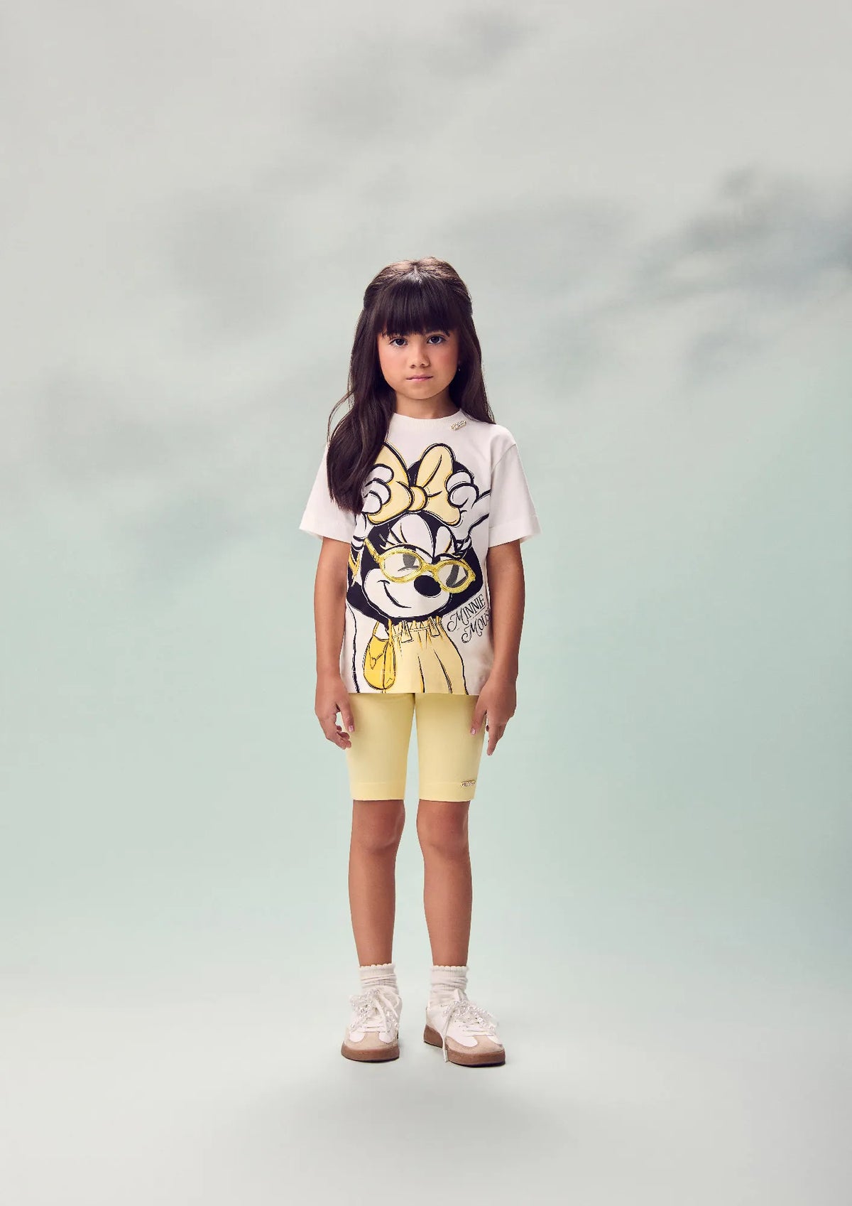 Conjunto Infantil Menina Animê com Shorts Ciclista Amarelo e Blusa Branca Fashion Minnie Disney