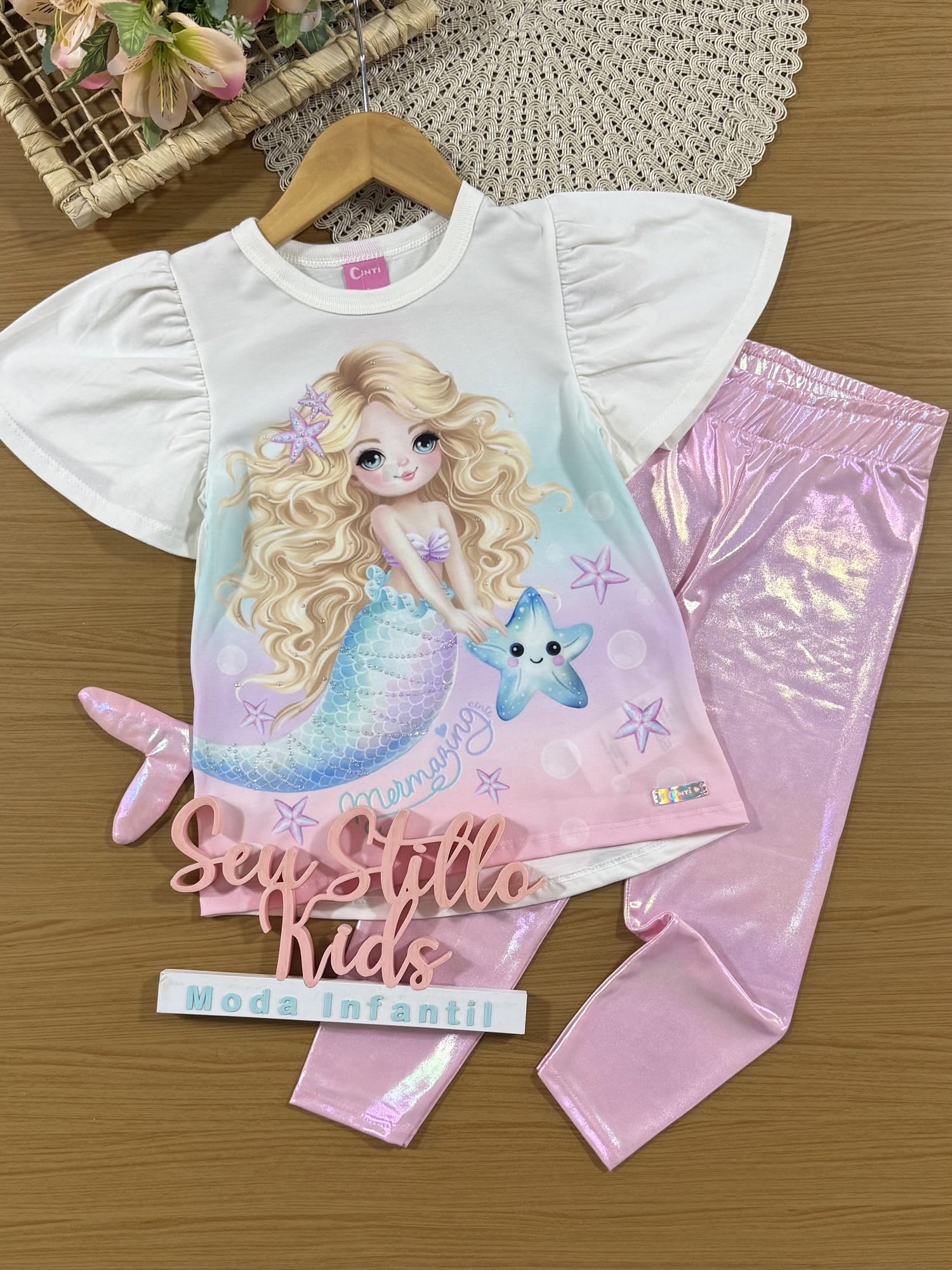 Conjunto Infantil Cinti Verão com Calça Rosa Holográfica e Blusa Branca Sereia