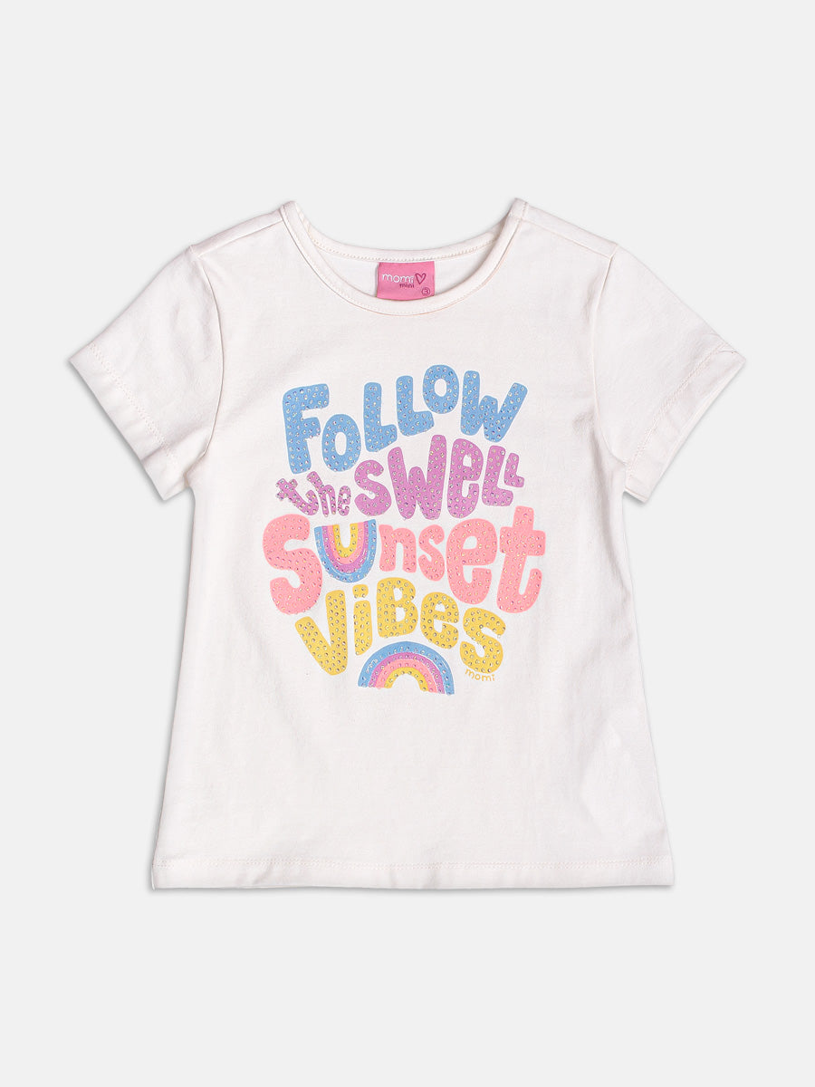 Conjunto Infantil Momi Verão com Calça Capri Colorido e Blusa Branca Arco-íris