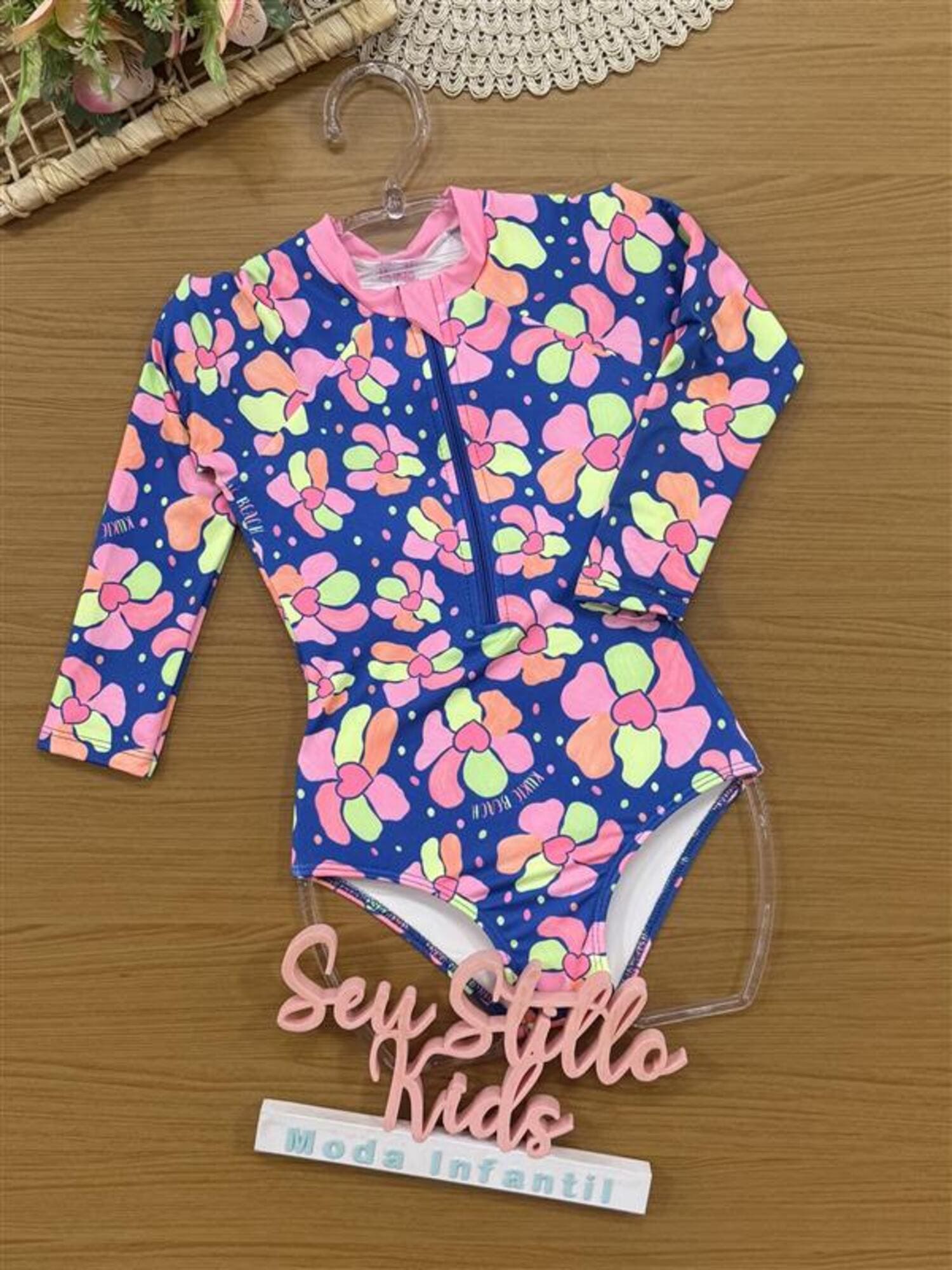 Maiô Infantil Kukiê Verão Manga Longa Azul Florzinha Corações
