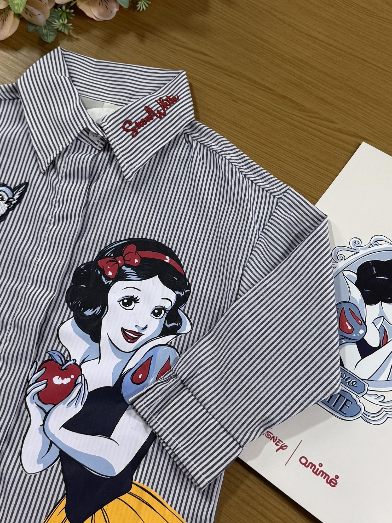 Camisa infantil Animê Manga Longa Branca de Neve Disney