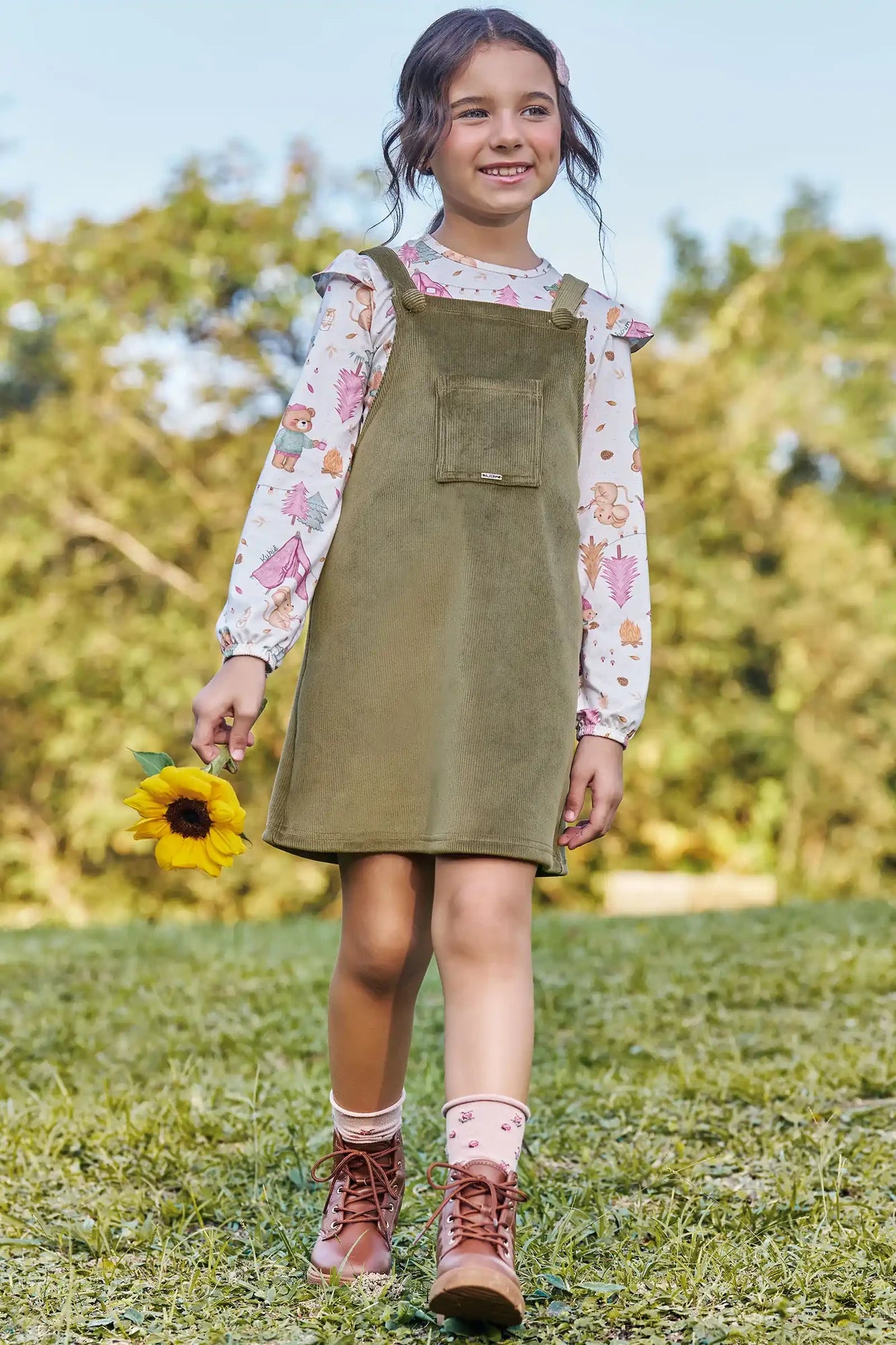 Salopete Infantil Kukiê Inverno Verde com Blusa Manga Longa Bichinhos