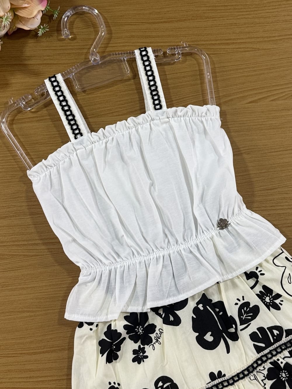 Conjunto Infantil Momi Verão Saia Floral Preta e Blusa