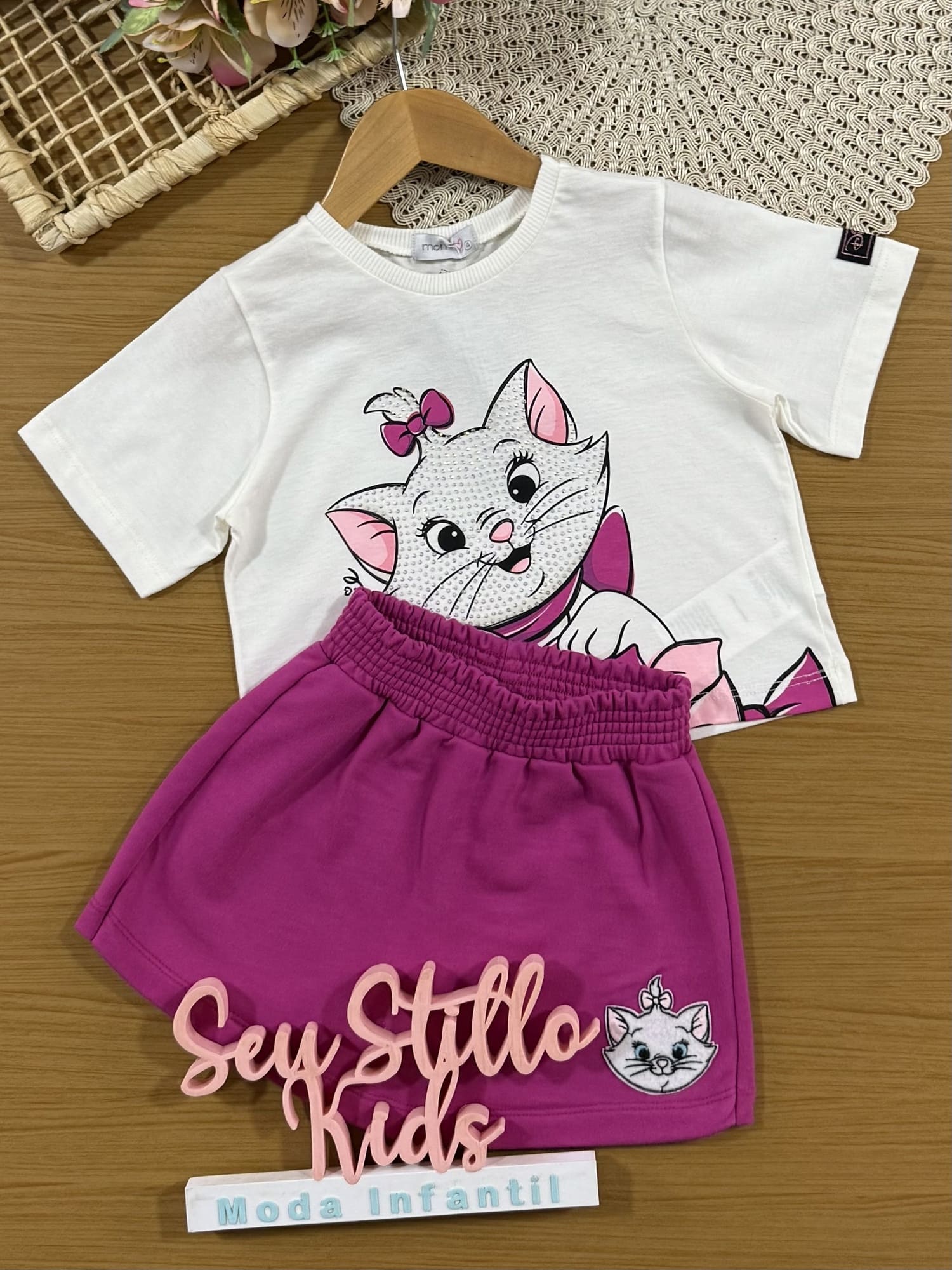 Conjunto Infantil Momi com Shorts Saia Rosa e Blusa Branca Marie com Strass Disney