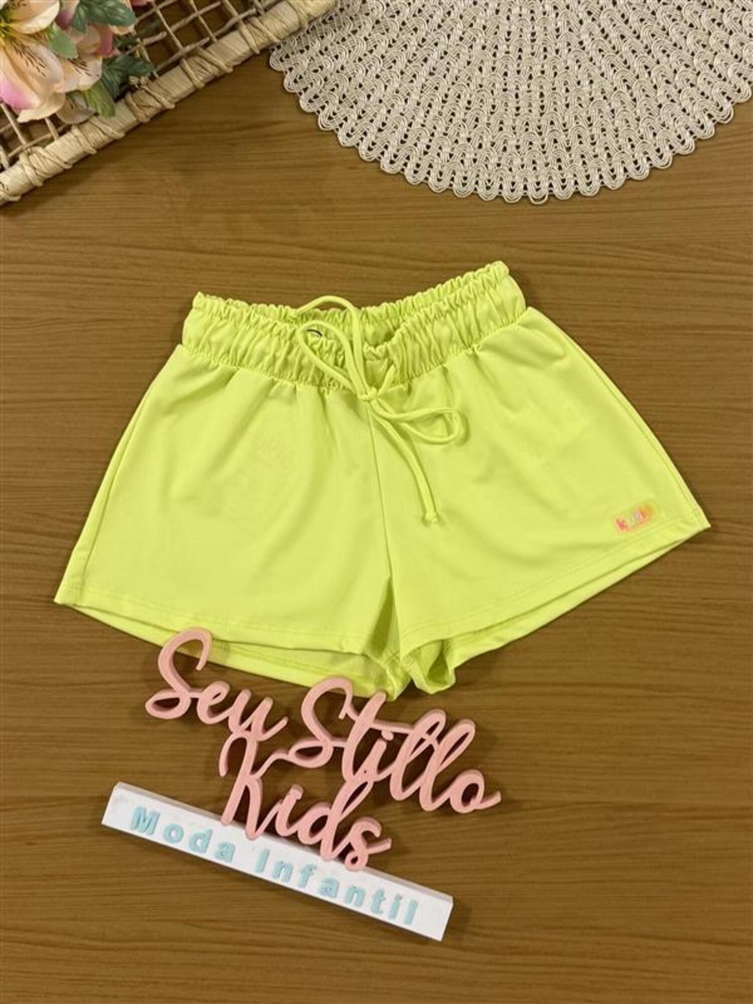 Shorts Infantil com Proteção Solar Kukiê Verão Verde Neon