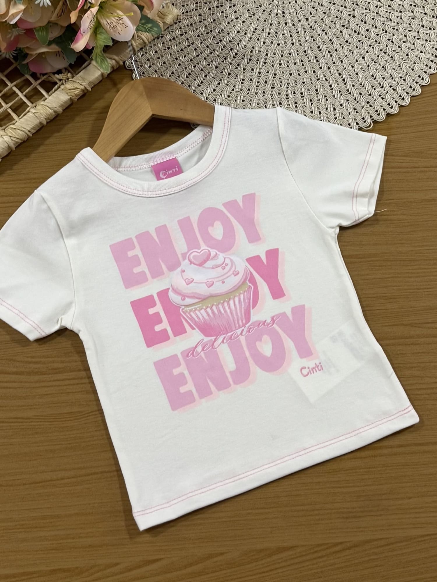 Conjunto Infantil Cinti Verão com Short-Saia, Blusa e Sobreposição em Tela Rosa Enjoy