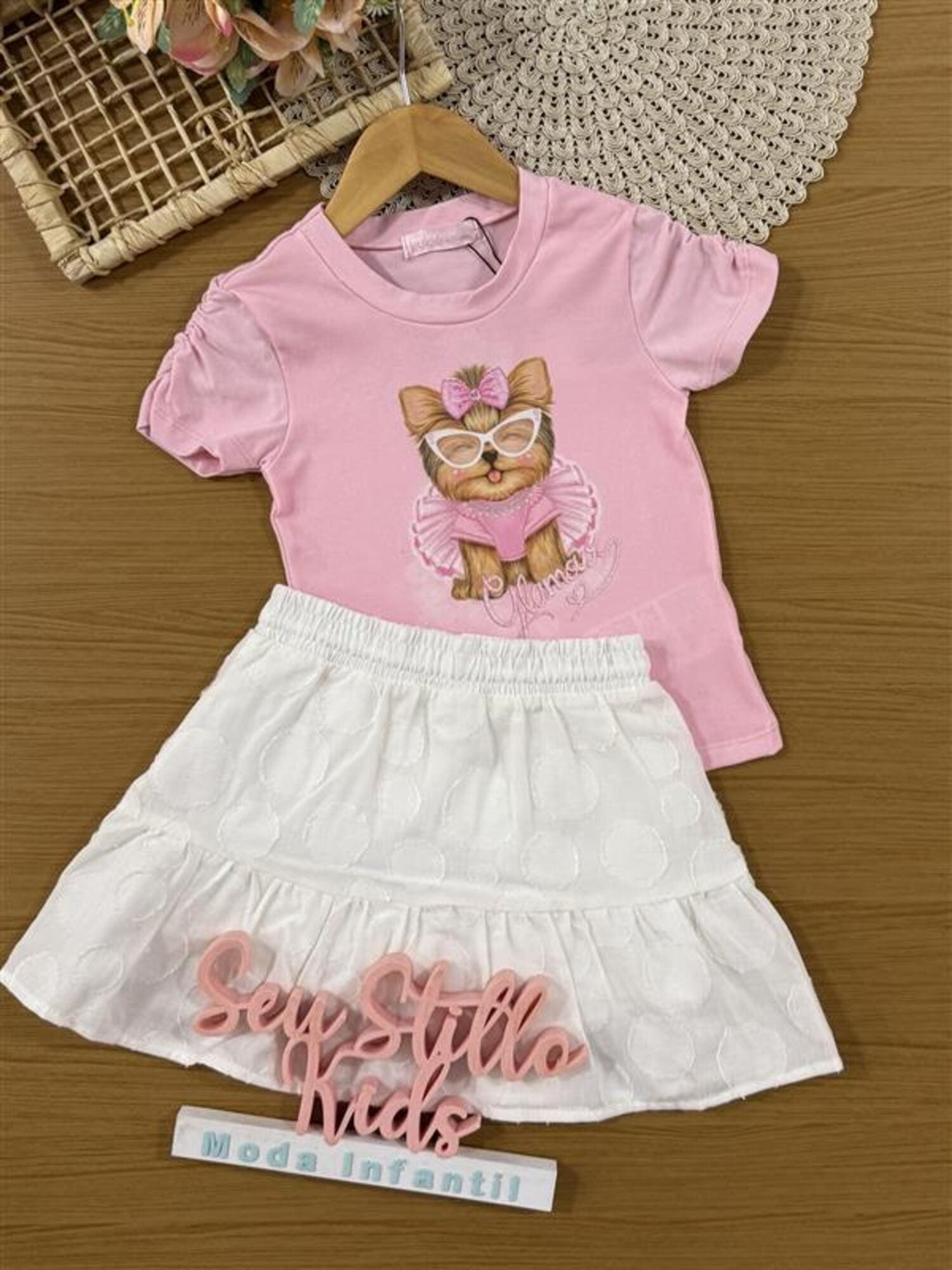 Conjunto Infantil Kukiê Verão com Saia Branca e Blusa Rosa Cachorrinha