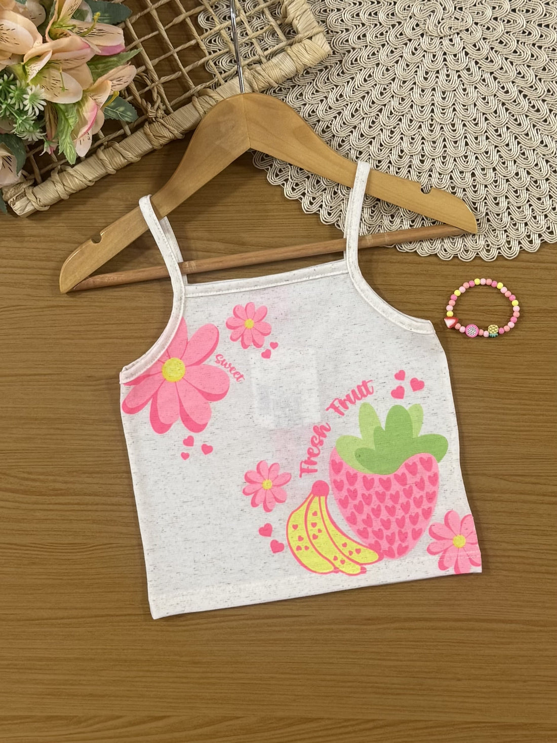 Conjunto Infantil Cinti Verão, Shorts e Regata Off White Frutinhas com Pulseira