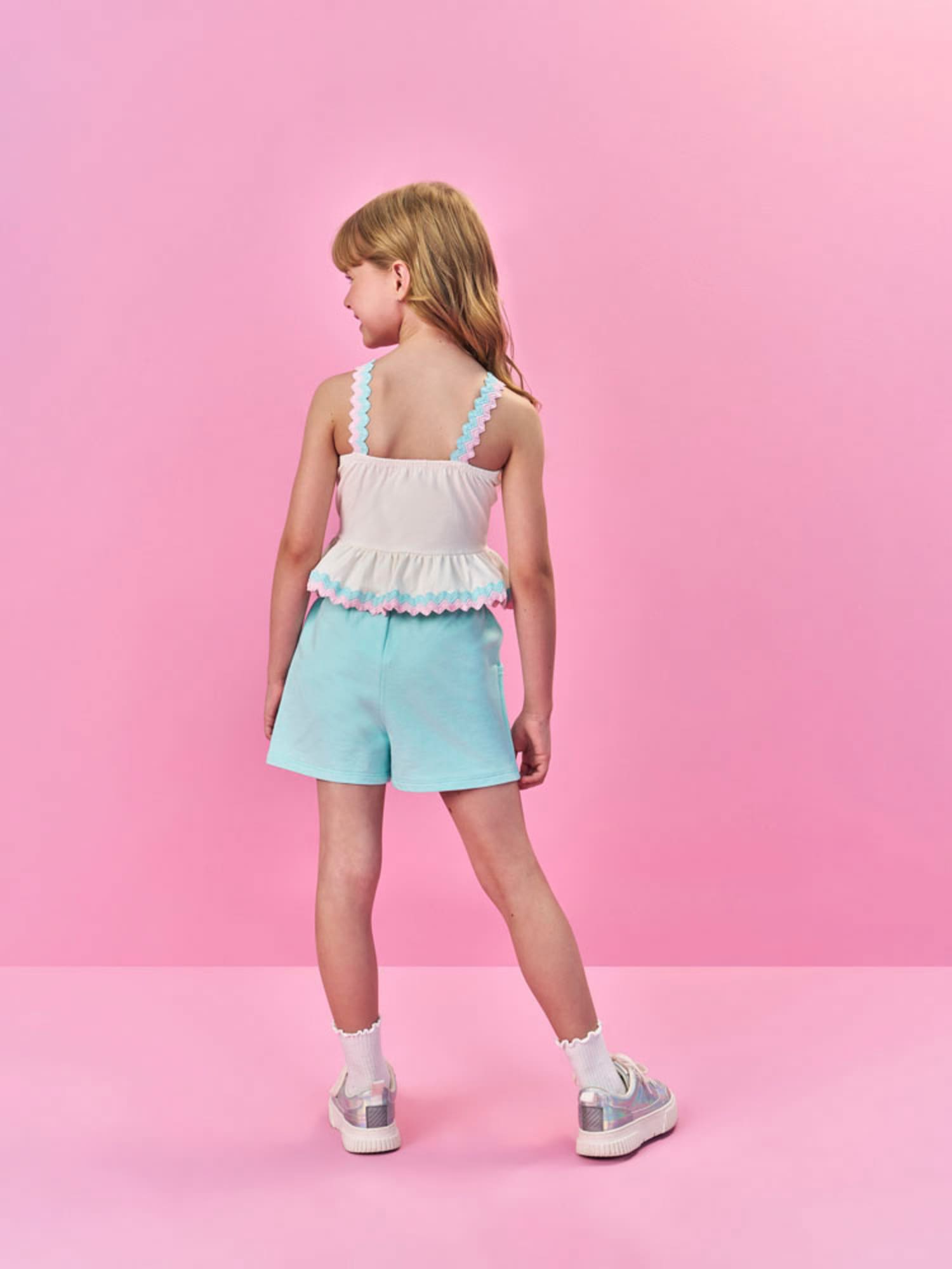 Conjunto Infantil Cinti Verão com Shorts Azul e Cropped Branco