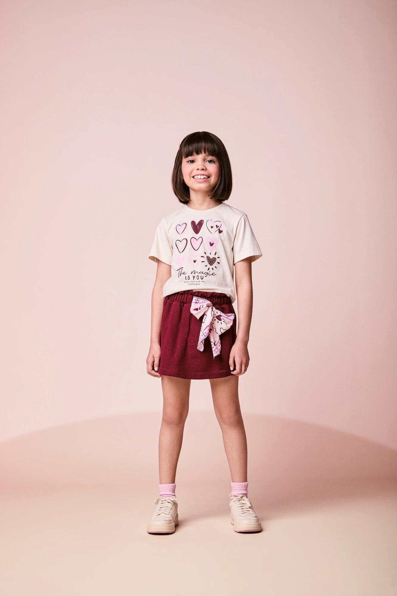 Conjunto Infantil Momi Inverno, Shorts Saia Vinho com Lacinho e Blusa Manga Curta Coraçãoes