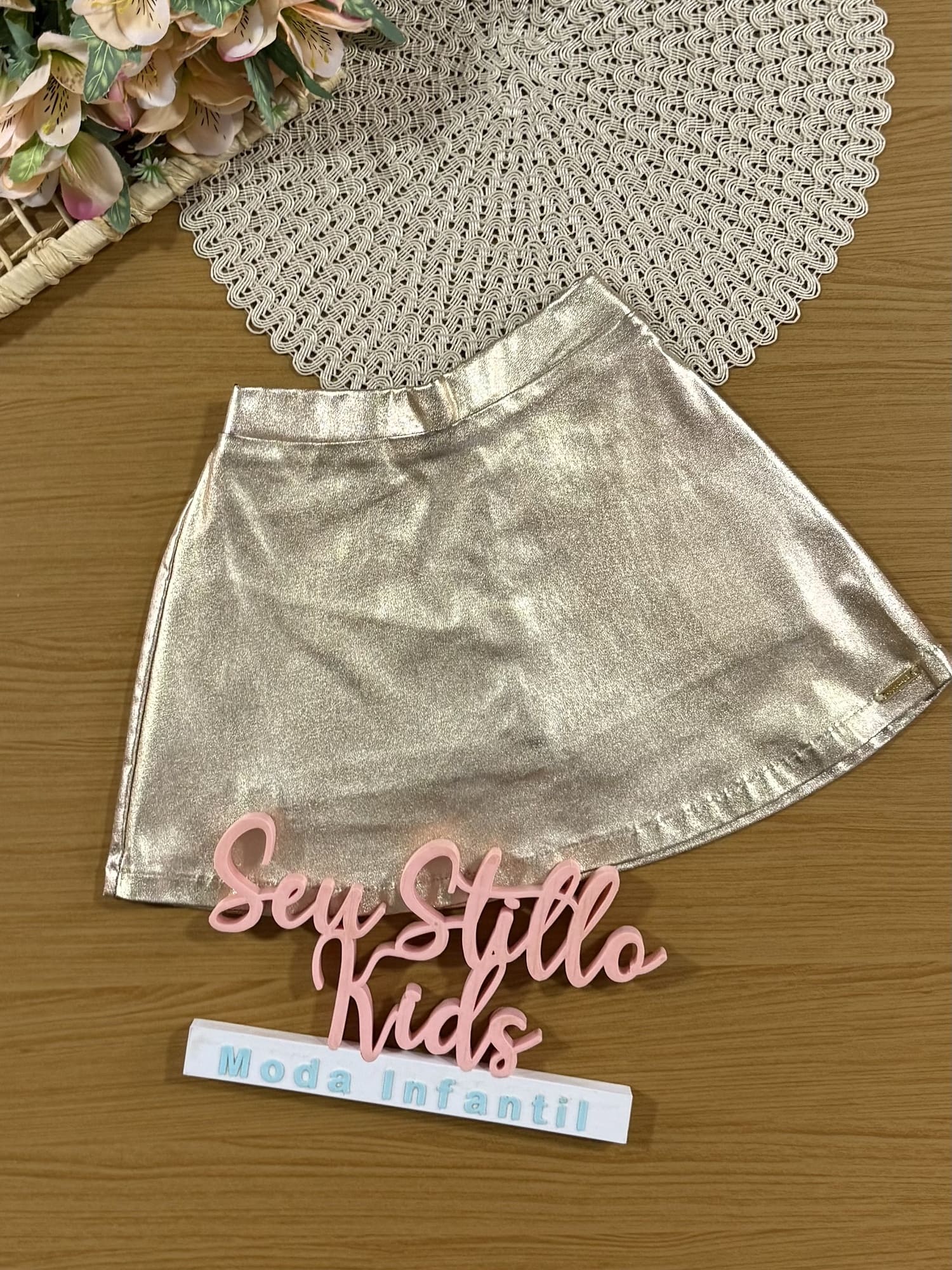 Saia Infantil Animê Inverno Dourada