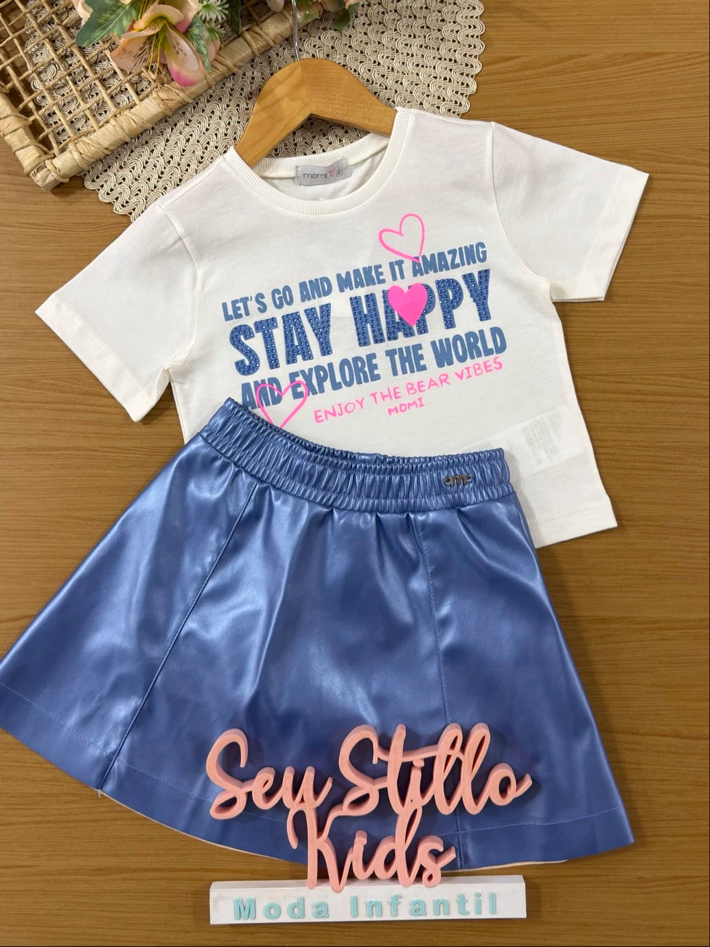 Conjunto Infantil Momi Inverno com Saia Azul e Blusa Manga Curta Stay Happy