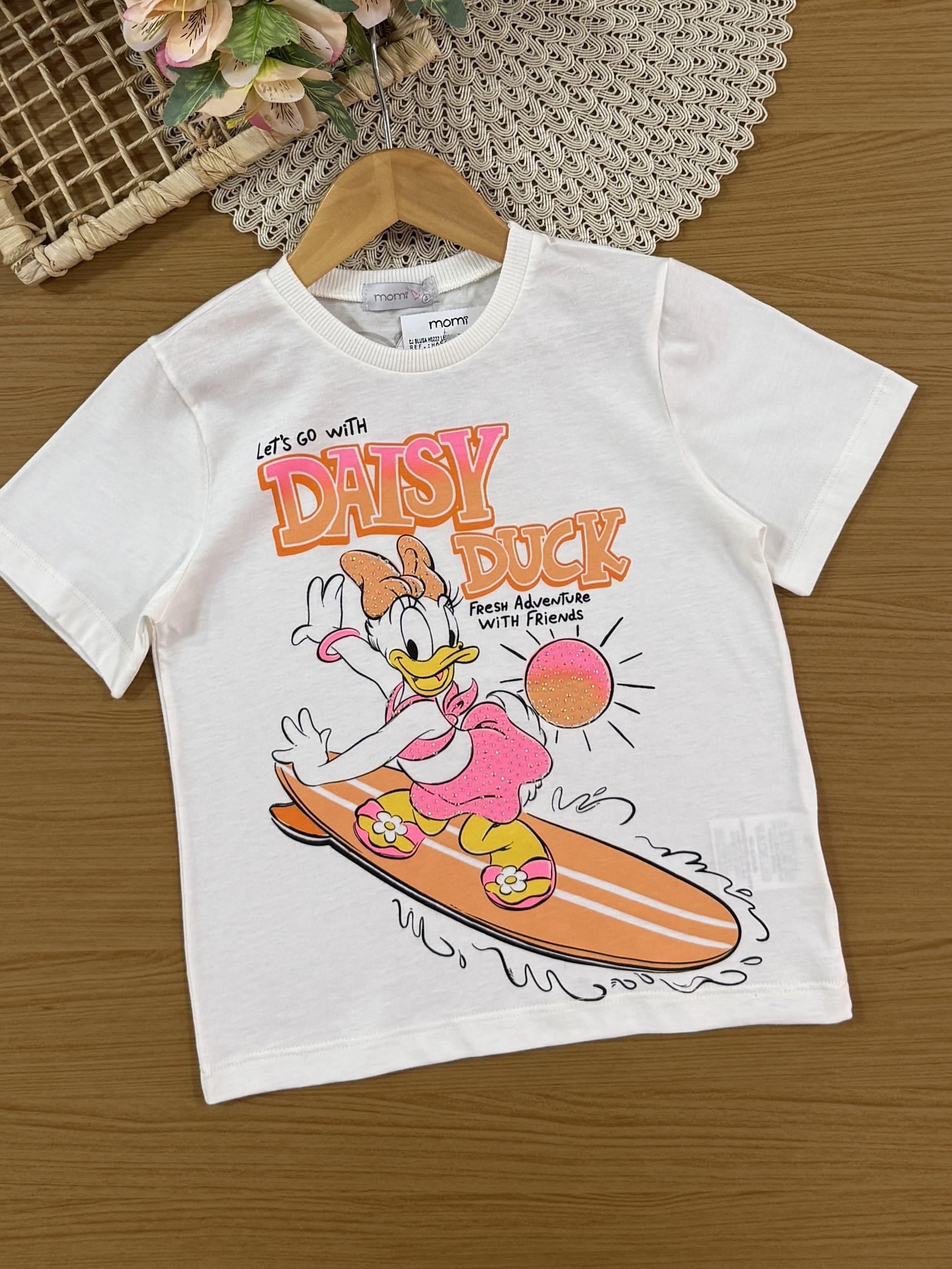 Conjunto Infantil Momi Verão com Shorts Ciclista Laranja e Blusa Branca Daisy Duck Disney