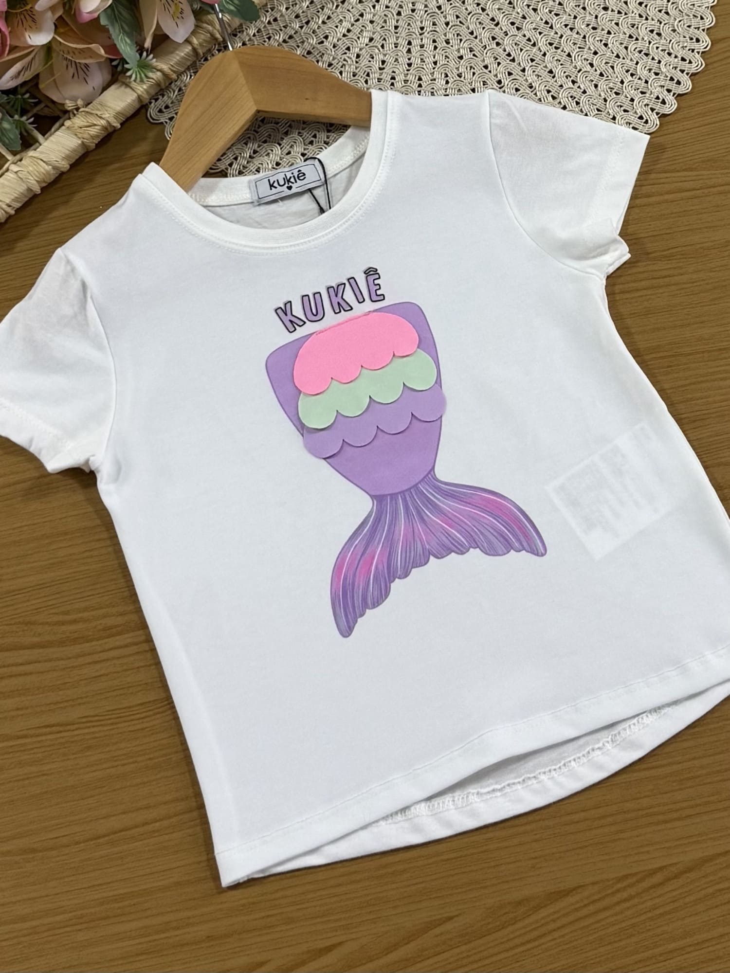 Conjunto Infantil Kukiê com Shorts Colorido e Blusa Manga Curta Sereia