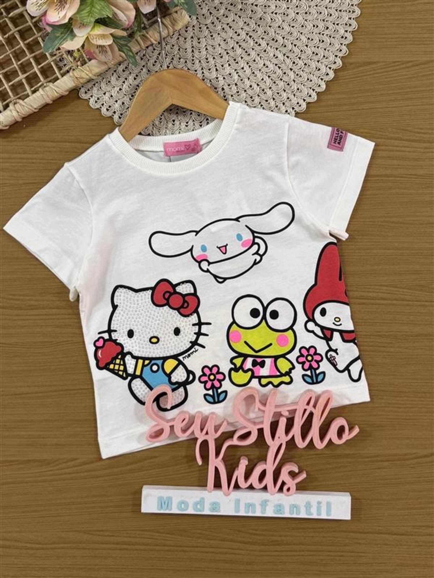 Blusa Infantil Momi Verão Branca Hello Kitty Friends