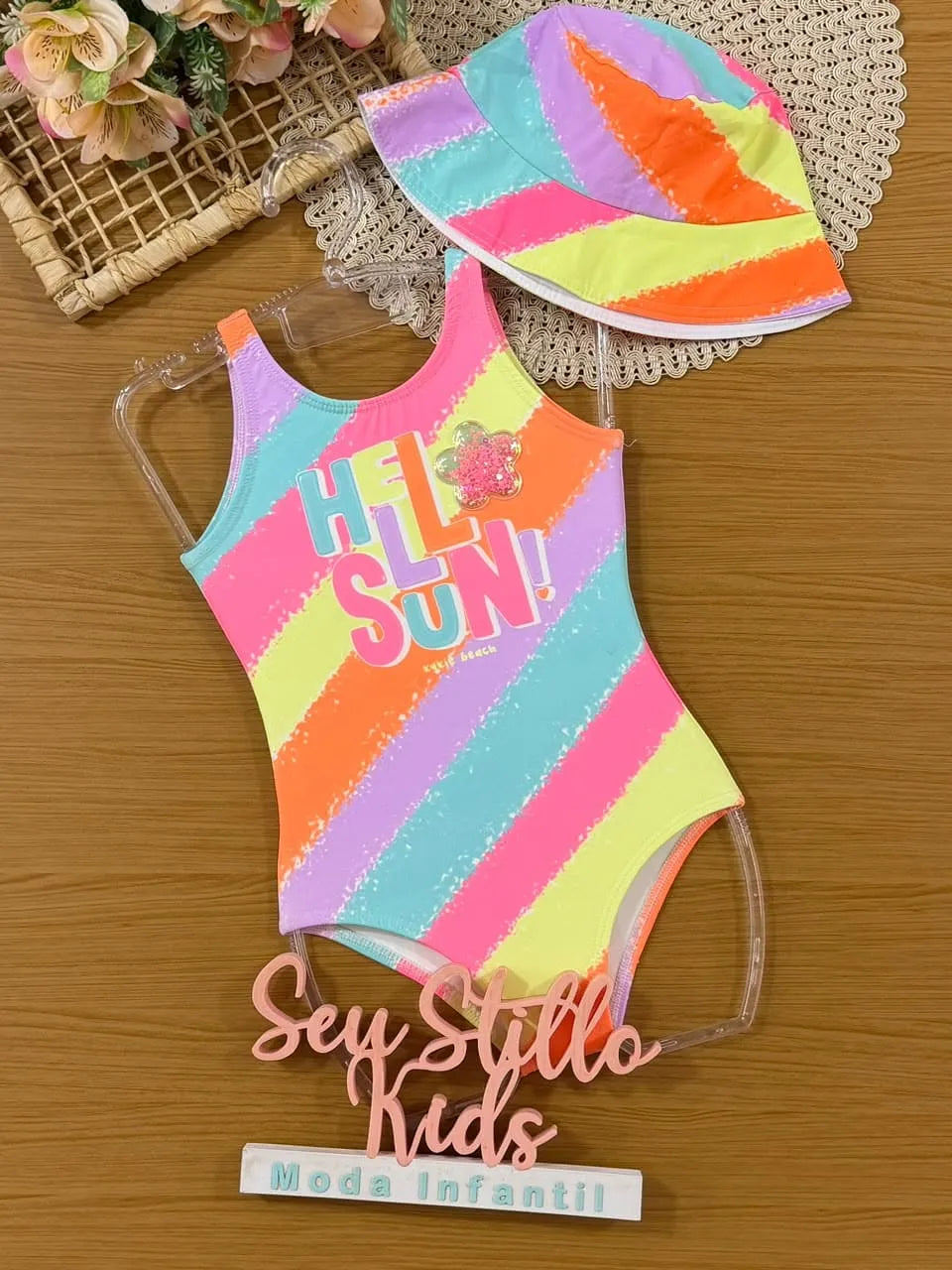Maiô Infantil Menina Kukiê Colorido Hello Sun com Bucket