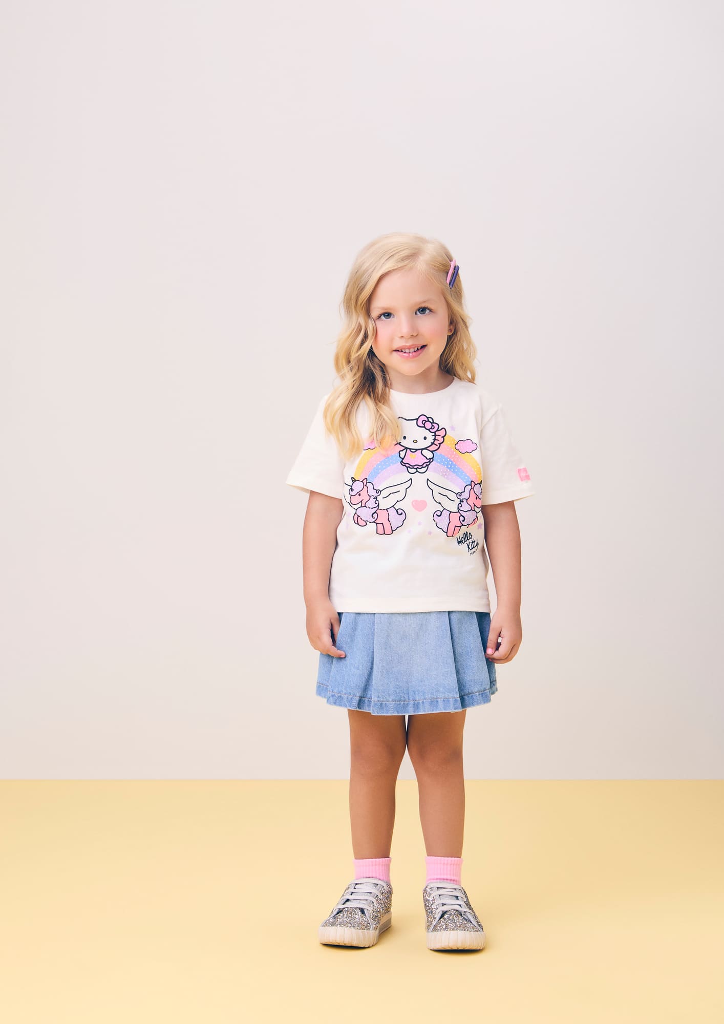 Blusa Infantil Momi Verão Branca Hello Kitty Arco-íris