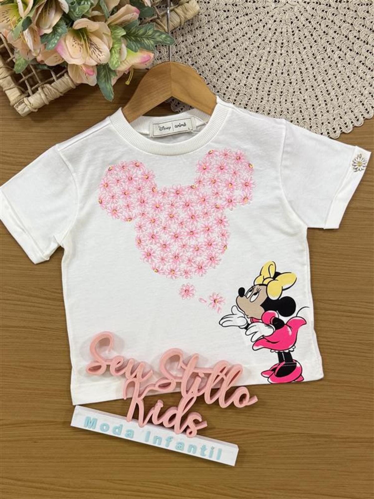 Blusa Infantil Animê Verão Branca Minnie com Strass Disney