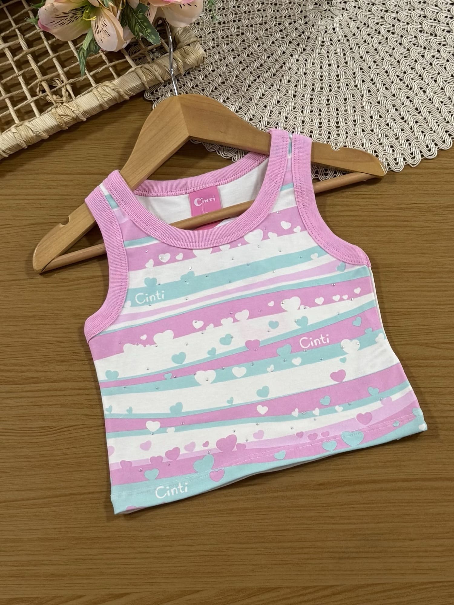 Conjunto Infantil Cinti Verão com Shorts Rosa e Blusa Listrada Corações
