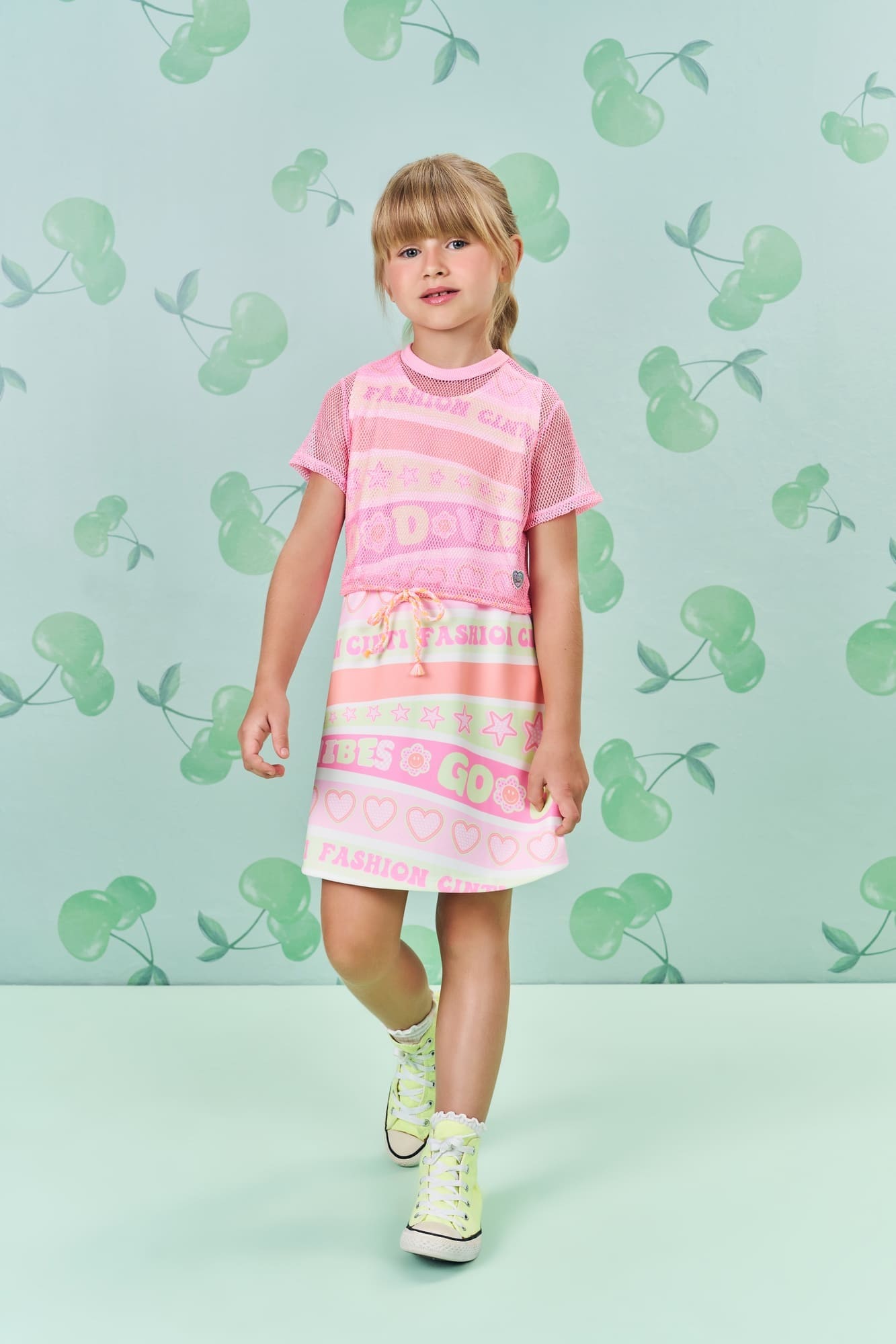 Vestido Infantil Cinti Verão Colorido com Sobreposição Rosa Estrelinhas