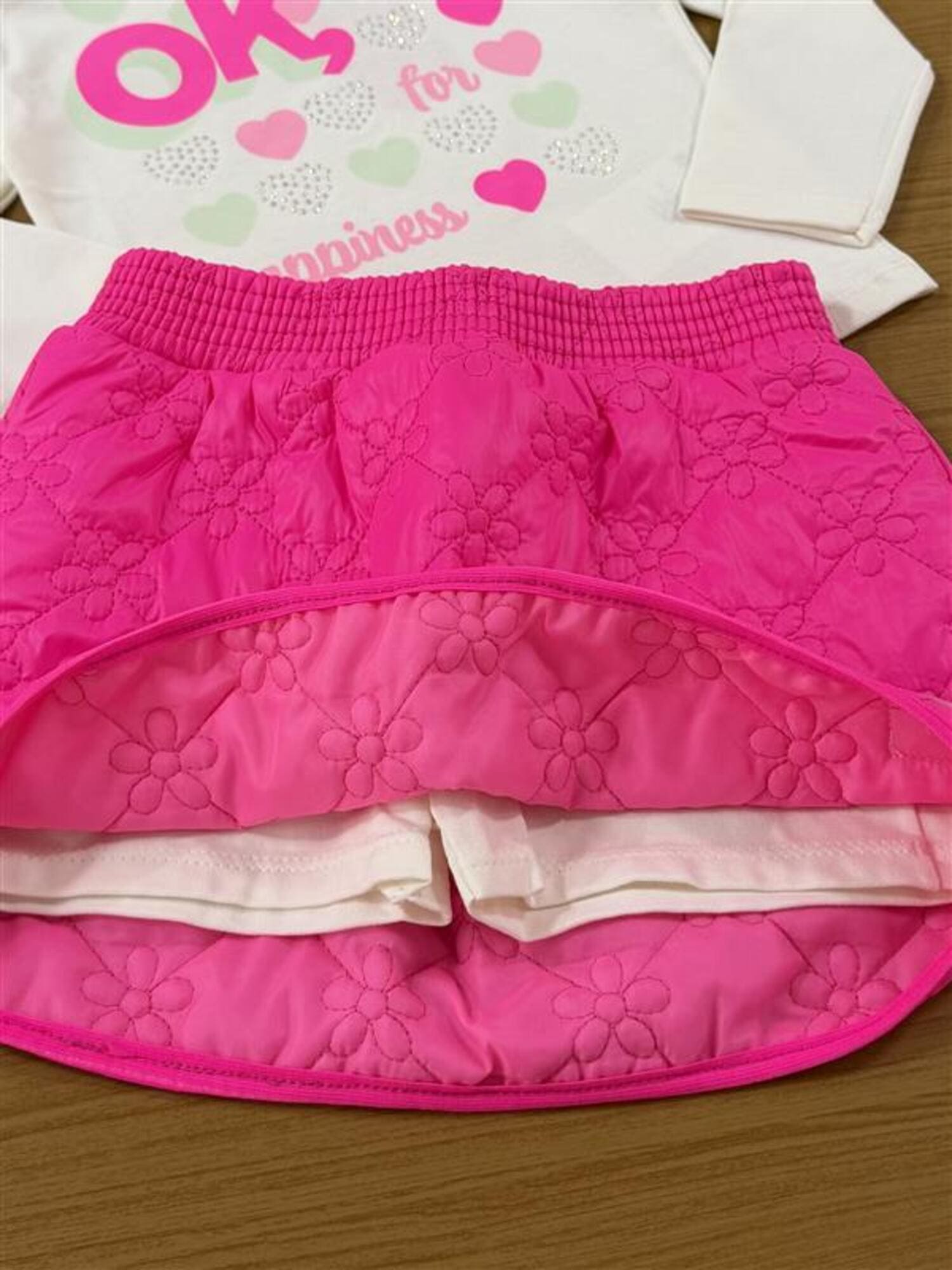 Conjunto Infantil Cinti Inverno com Saia Rosa e Blusa Manga Lonnga Corações Strass