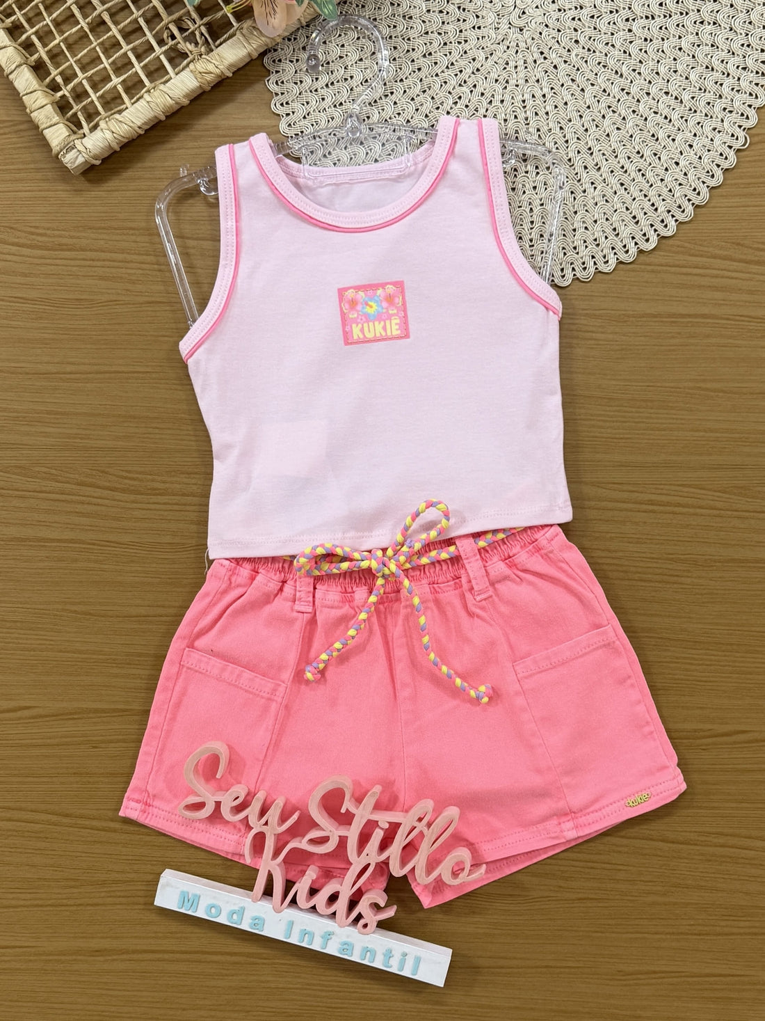 Conjunto infantil Kukiê Verão Blusa, Kimono Floral e shorts Rosa