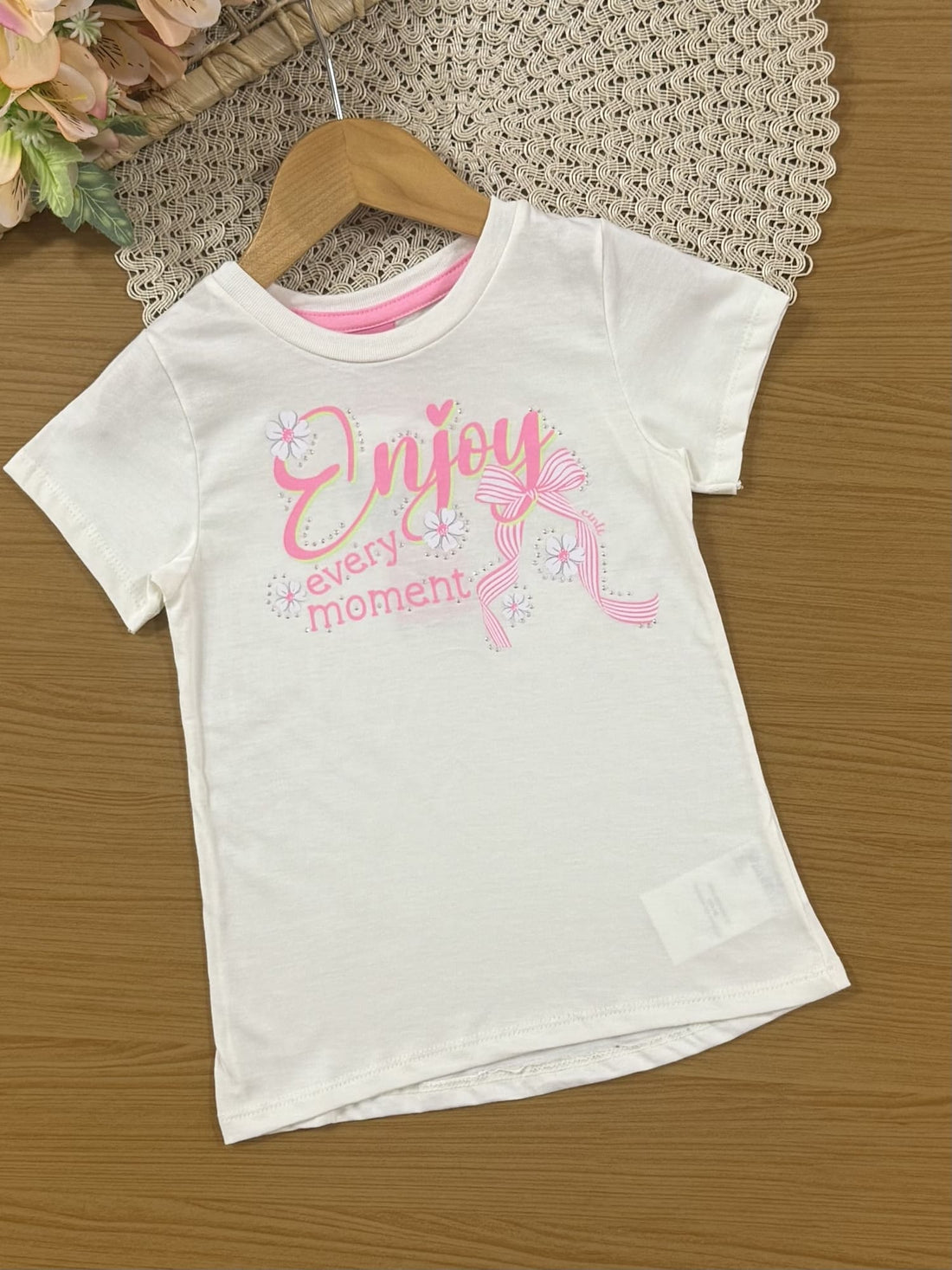 Conjunto Infantil Cinti Verão com Shorts Ciclista Rosa e Blusa Branca Enjoy