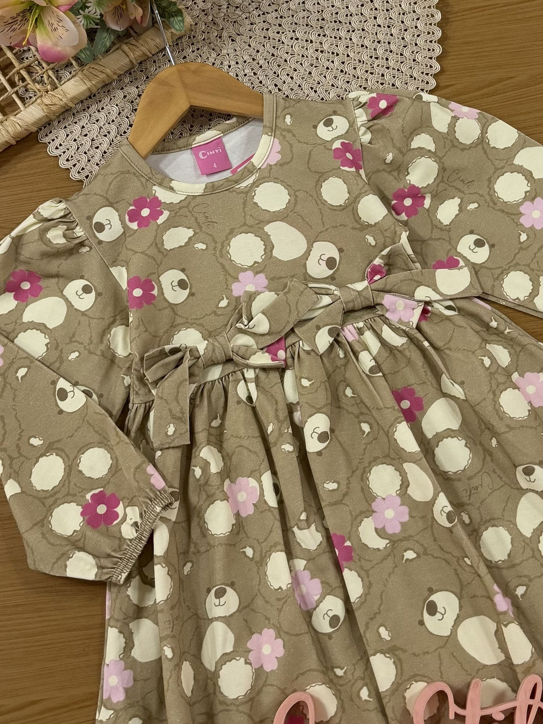 Vestido Infantil Cinti Inverno Manga Longa Bege Ursinho Laços
