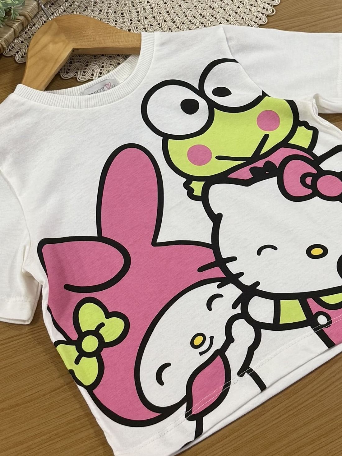 Blusa Infantil Momi Verão Branca Hello Kitty e Amigos