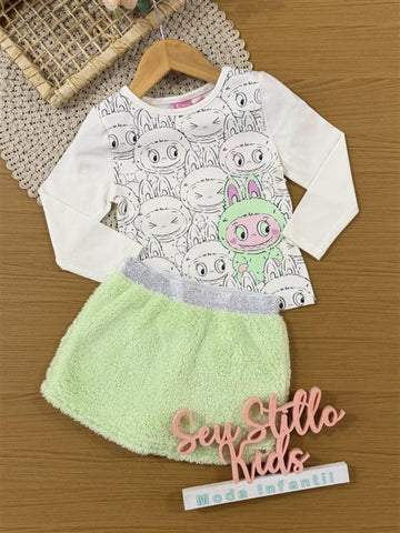 Conjunto Infantil Cinti Inverno com Shorts Saia Verde e Blusa Manga Longa Branca Labubu