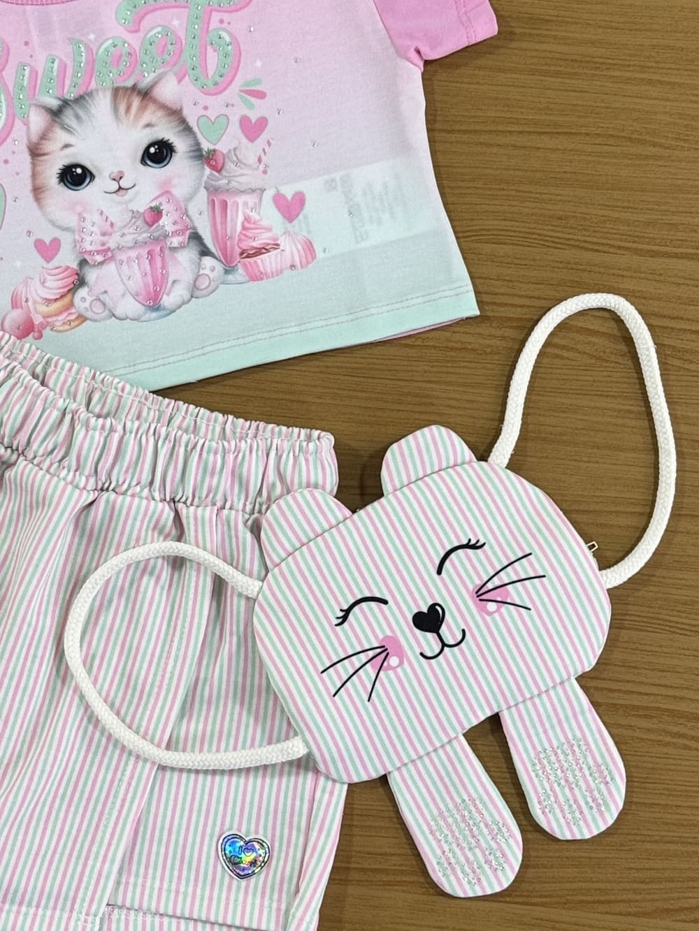 Conjunto Infantil Cinti Verão Shorts Saia e Blusa Gatinha Com Bolsinha