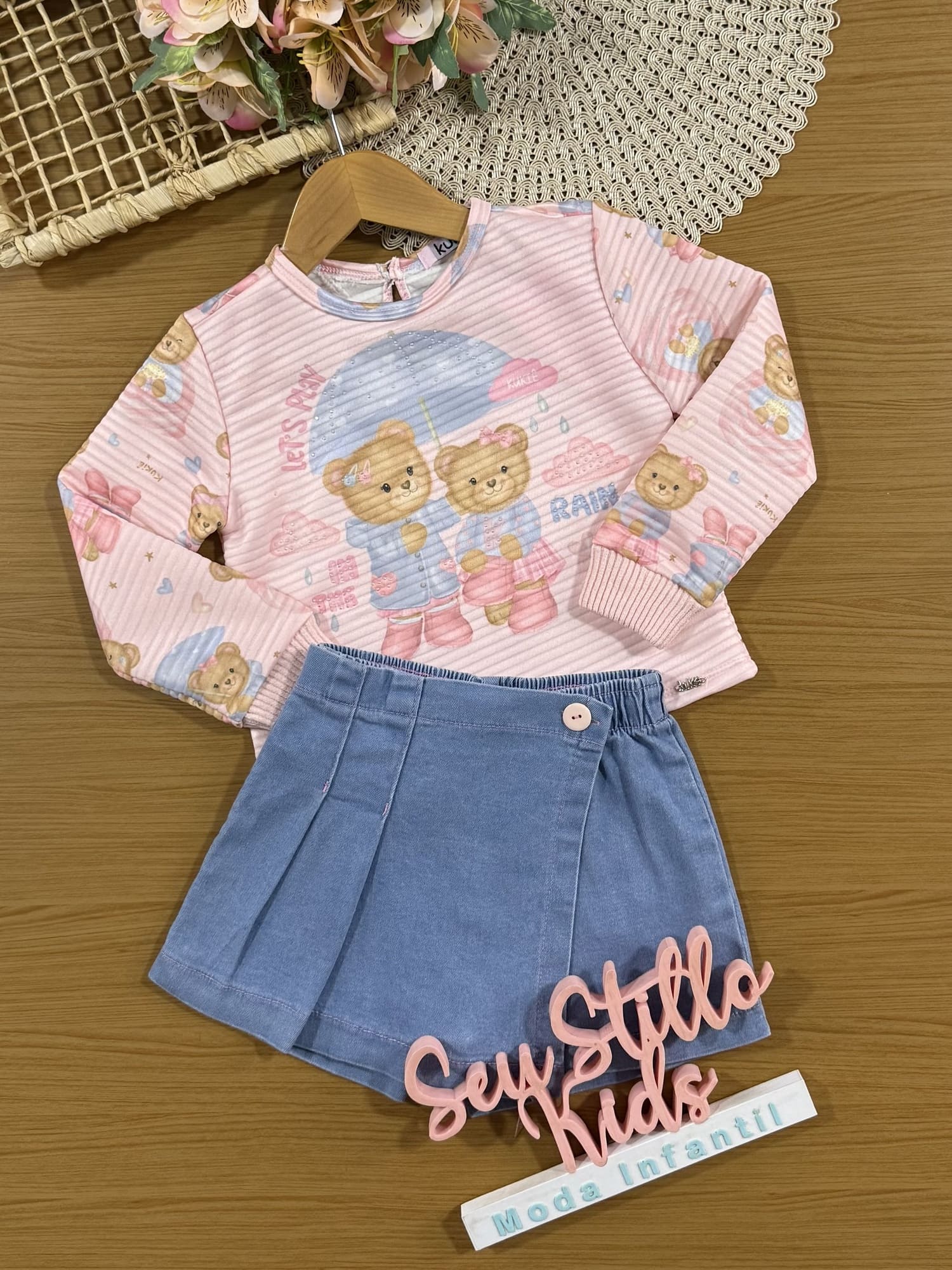 Conjunto Infantil Kukiê Inverno com Shorts Saia Jeans e Blusa Manga Longa Rosa Ursinhas