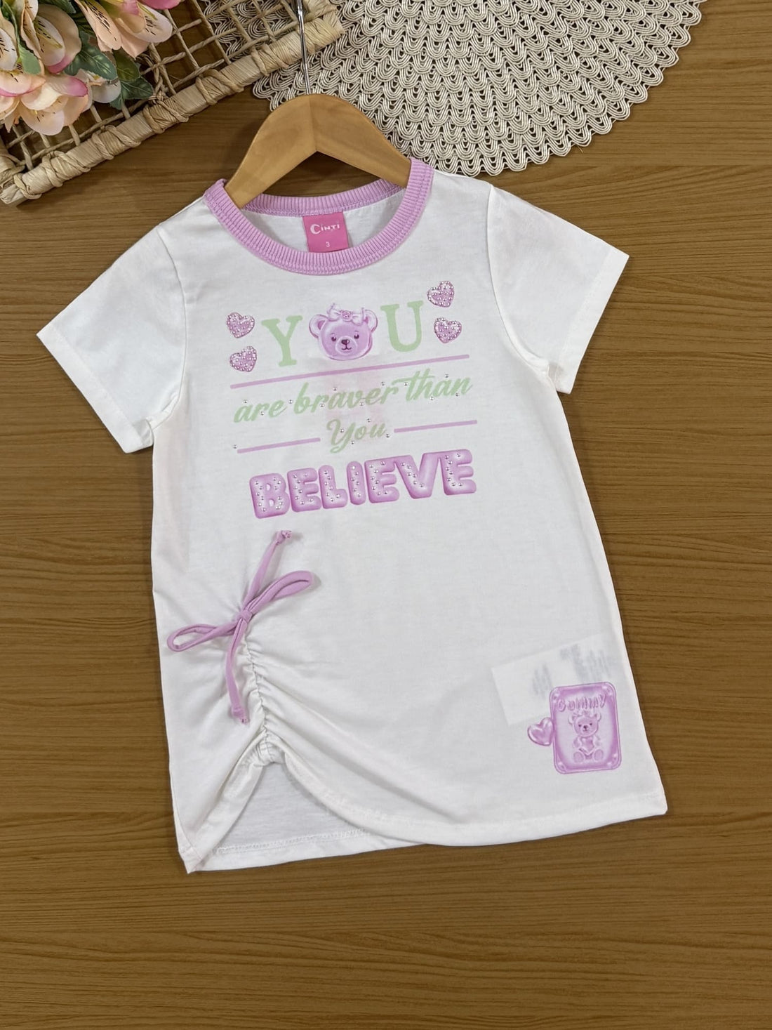 Conjunto Infantil Cinti Verão com Shorts Ciclista Rosa e Blusa Branca Ursinha Believe