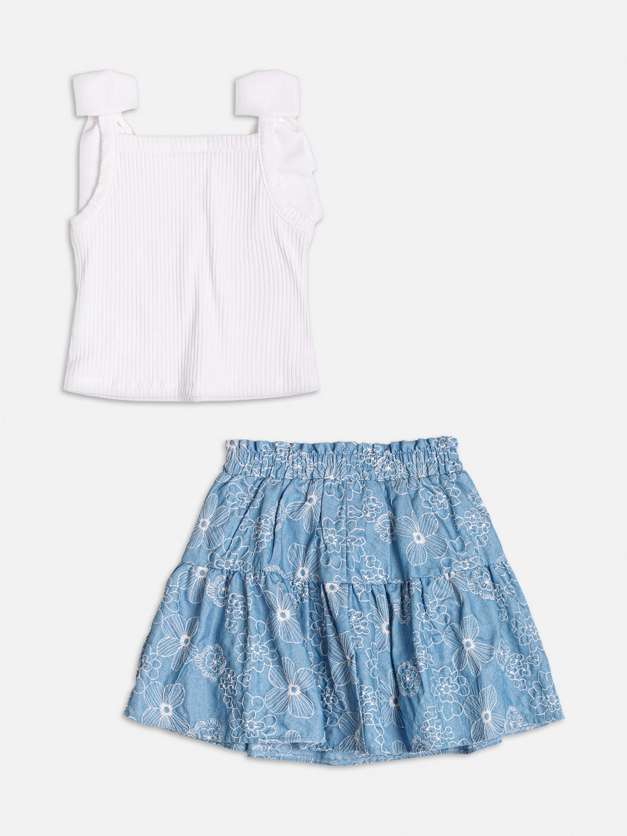 Conjunto Infantil Momi Verão Saia Flores Bordadas e Regata Canelada