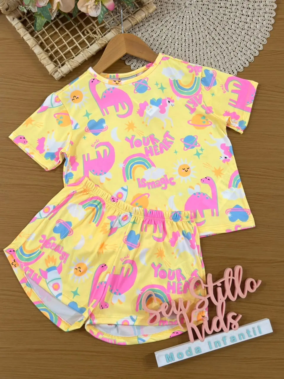 Pijama Infantil Menina Bimbi Amarelo Galáxia Mágica
