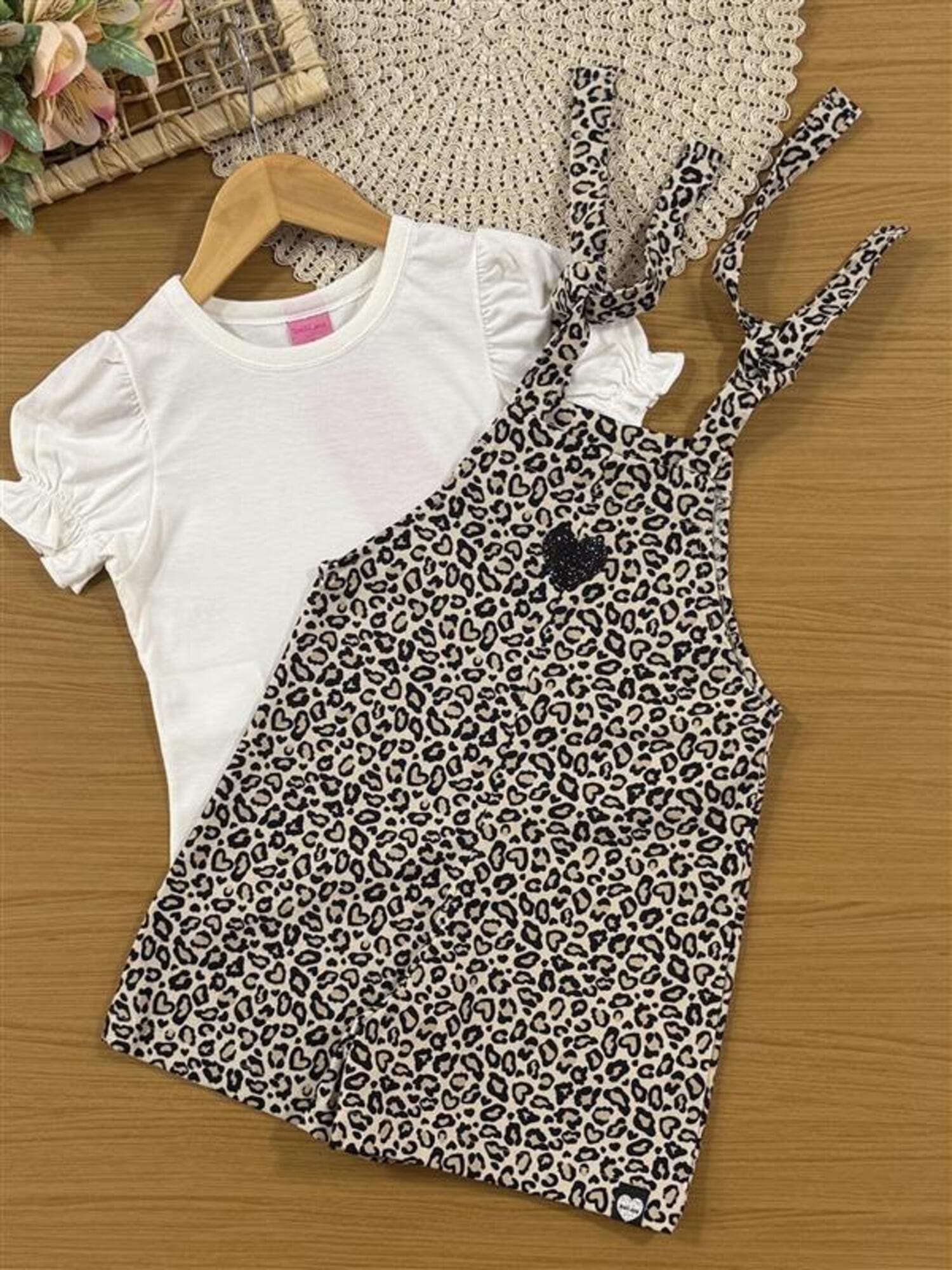 Jardineira Infantil Belime Verão Oncinha com Blusa Branca