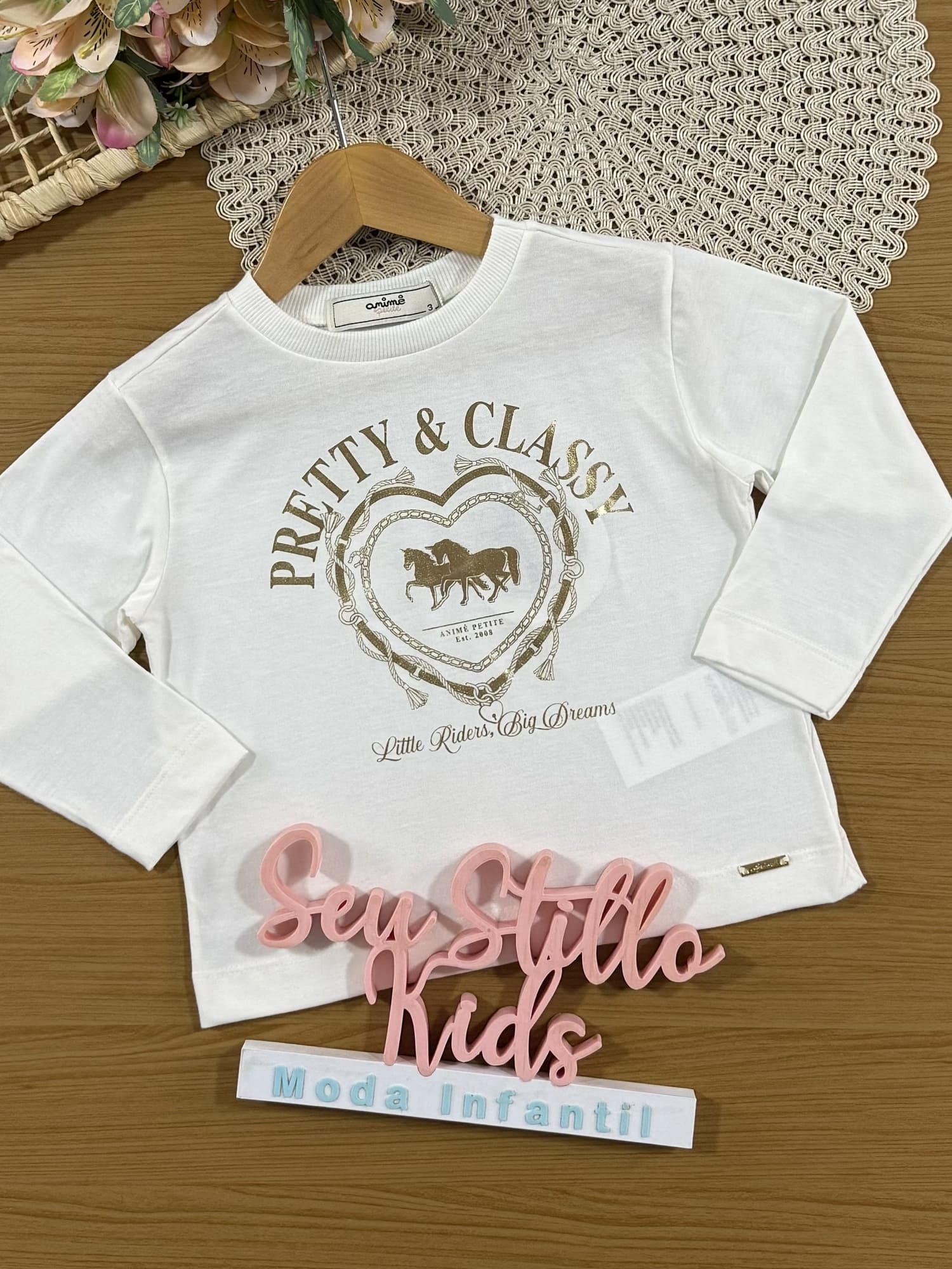 Blusa Infantil Animê Inverno Manga Longa Branca Pretty e Classy