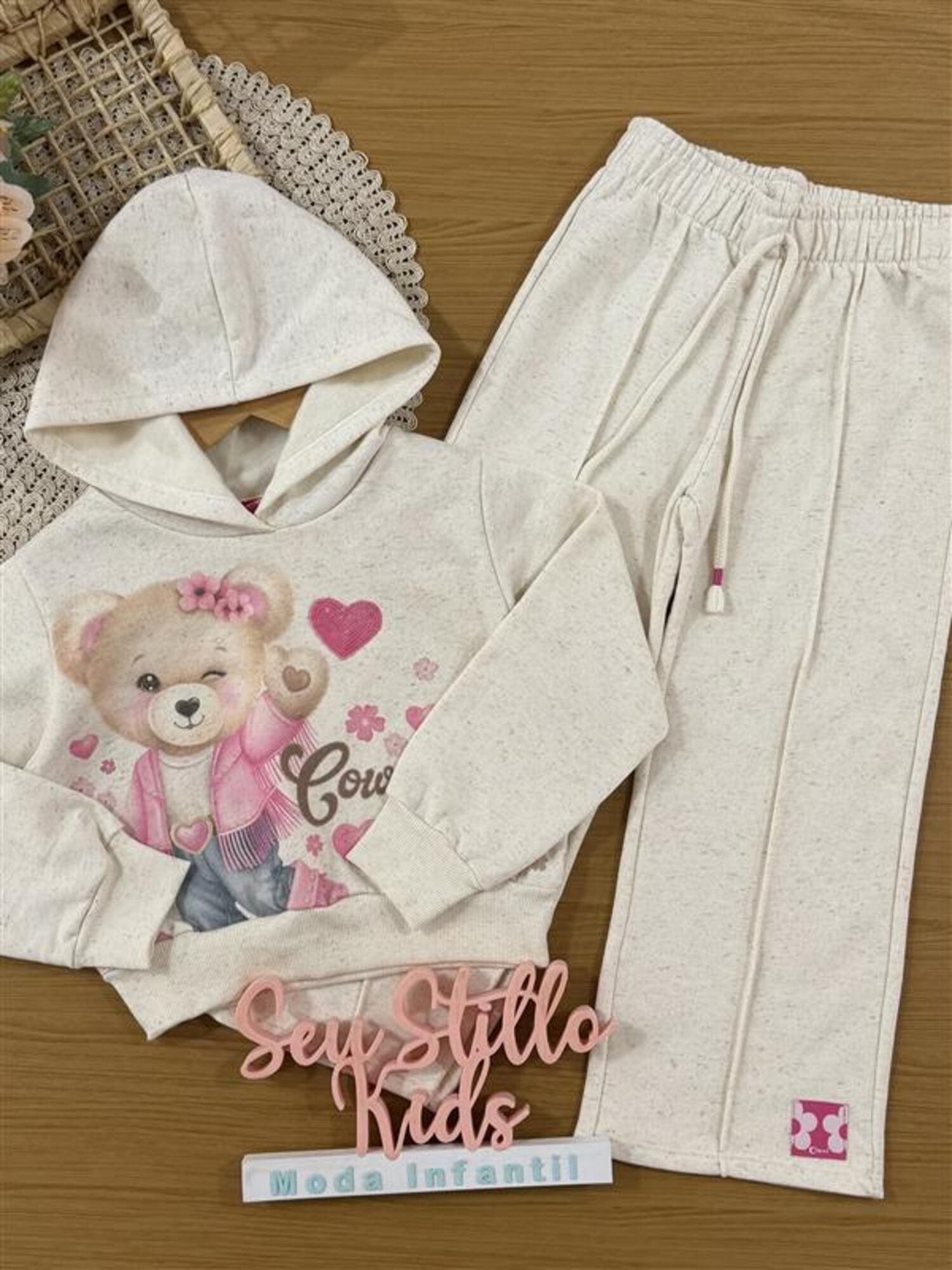 Conjunto Infantil Cinti Inverno com Calça e Moletom Flanelado Off White Ursinha Coração