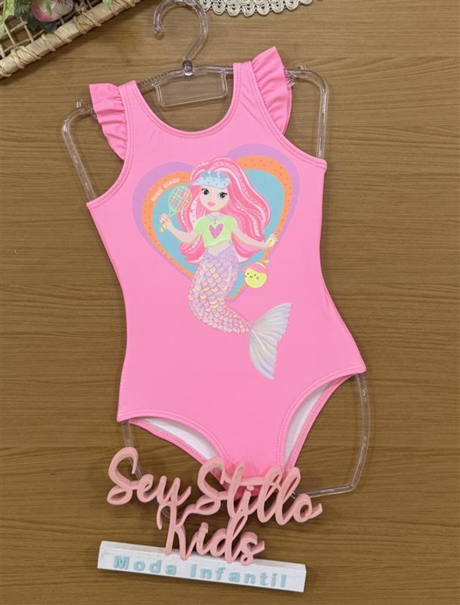 Maiô Infantil Kukiê Verão Rosa Sereia Tênista com Saida de Praia Estampada