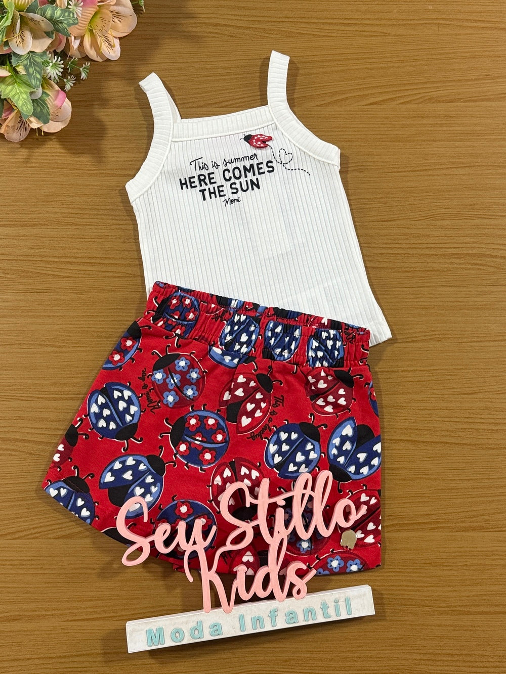 Conjunto Infantil Momi Verão Shorts Saia Joaninha e Regata
